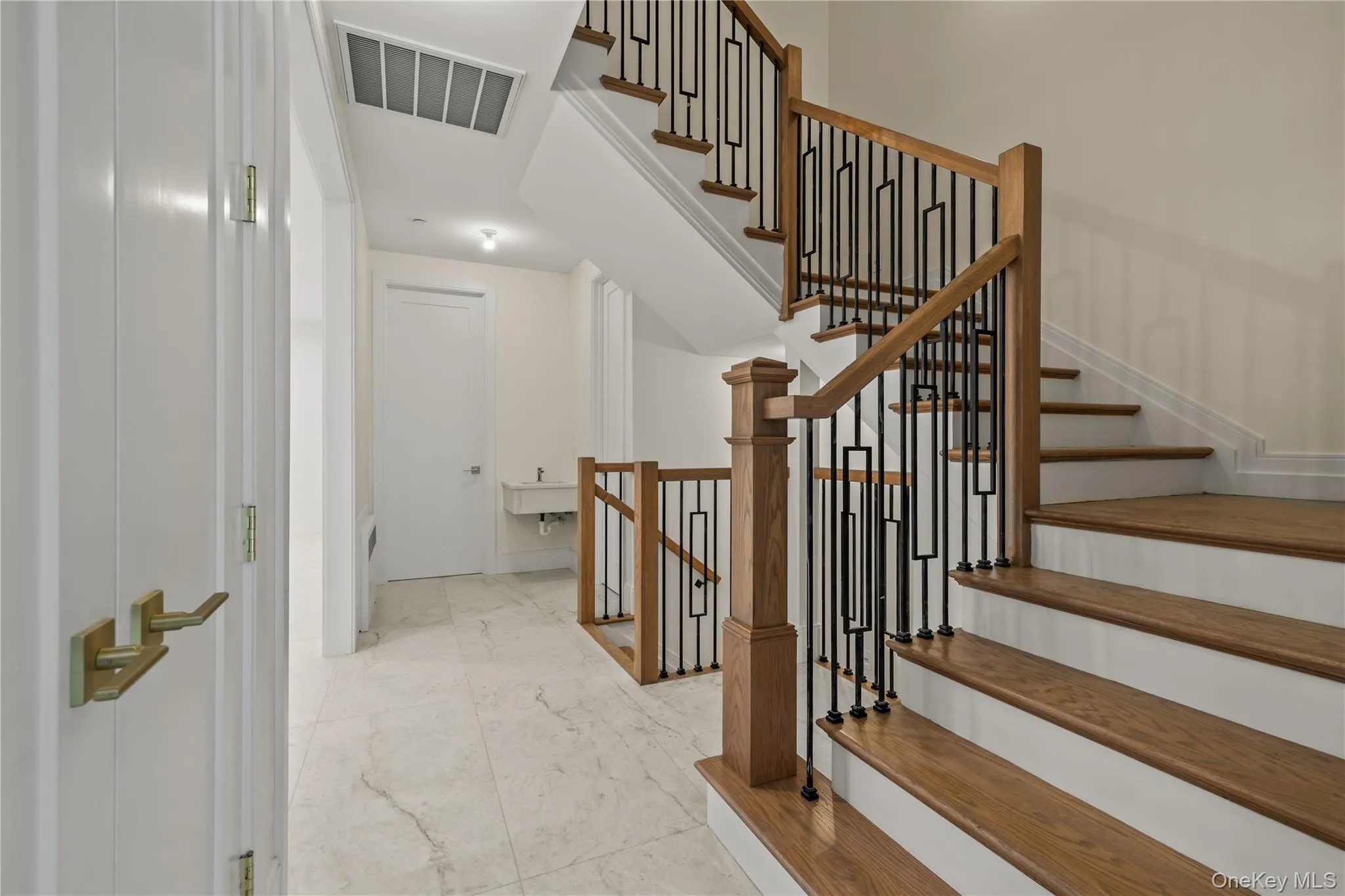 5205 Corner Street, Ramapo, NY, 4 Bedrooms Bedrooms, 7 Rooms Rooms,2 BathroomsBathrooms,Residential,For Rent,Corner,0,1045167 5205 Corner Street, Ramapo, NY, 4 Bedrooms Bedrooms, 7 Rooms Rooms,2 BathroomsBathrooms,Residential,For Rent,Corner,0,1045167