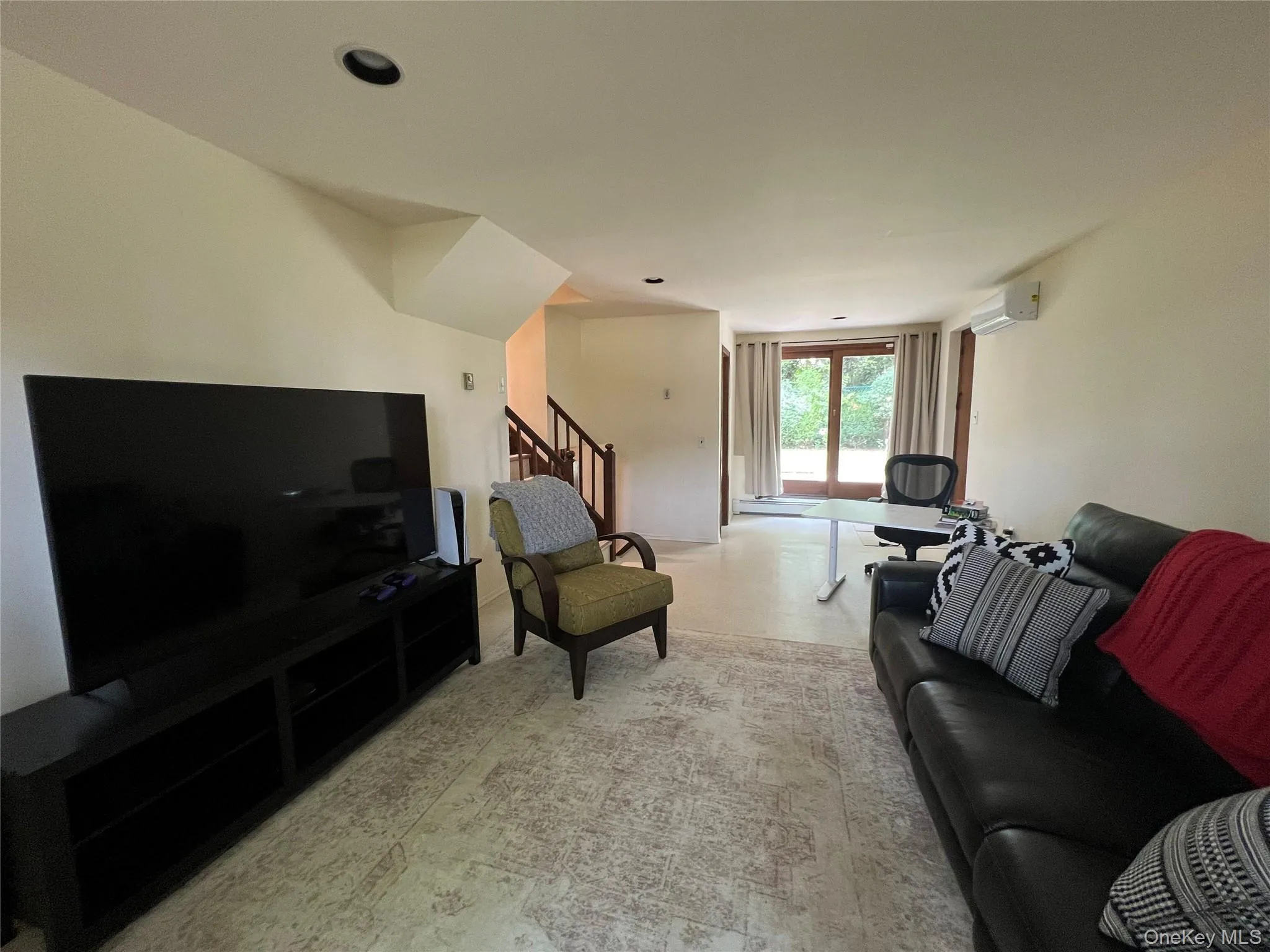 140 Hayes Street, Hempstead, NY, 3 Bedrooms Bedrooms, 7 Rooms Rooms,2 BathroomsBathrooms,Residential Lease,For Rent,Hayes,0,1045172 140 Hayes Street, Hempstead, NY, 3 Bedrooms Bedrooms, 7 Rooms Rooms,2 BathroomsBathrooms,Residential Lease,For Rent,Hayes,0,1045172