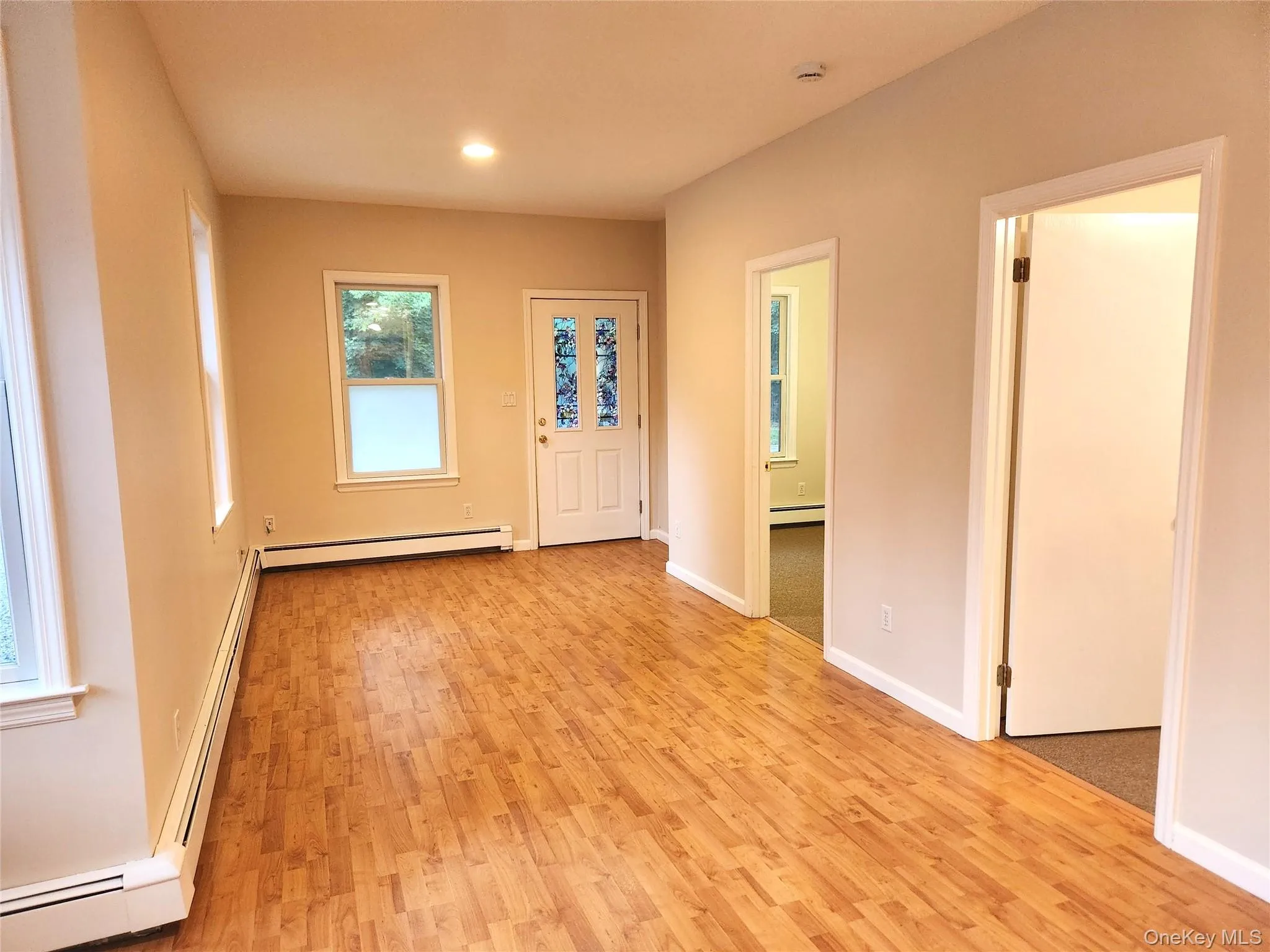 807 Meadow Road, Smithtown, NY, 3 Bedrooms Bedrooms, 6 Rooms Rooms,1 BathroomBathrooms,Residential Lease,For Rent,Meadow,0,1045174 807 Meadow Road, Smithtown, NY, 3 Bedrooms Bedrooms, 6 Rooms Rooms,1 BathroomBathrooms,Residential Lease,For Rent,Meadow,0,1045174