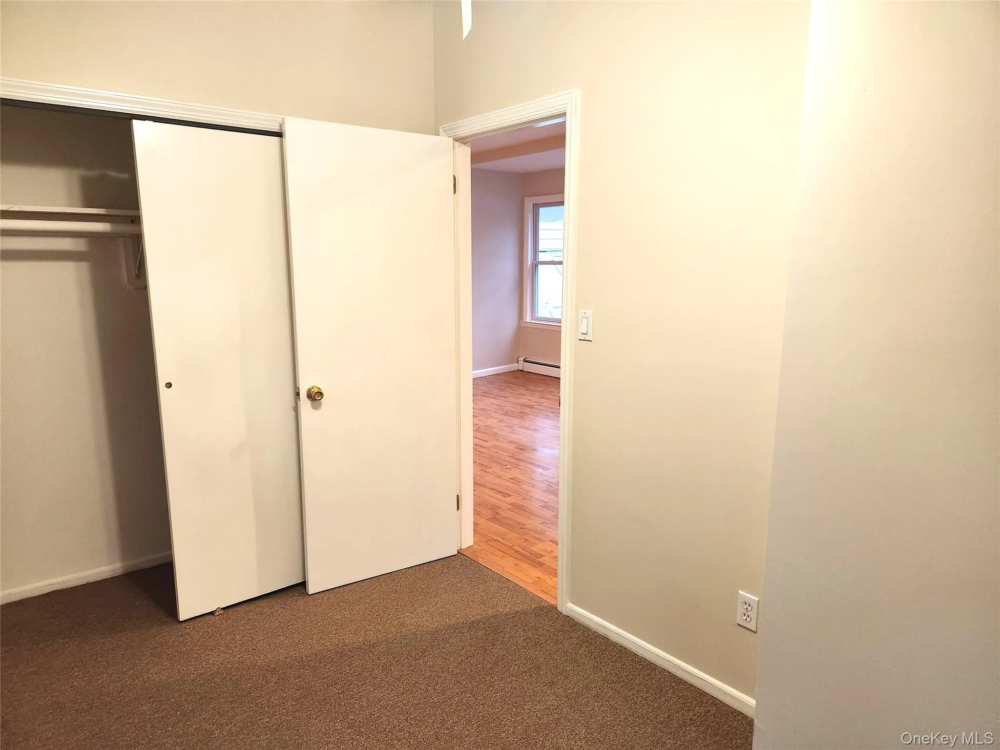 807 Meadow Road, Smithtown, NY, 3 Bedrooms Bedrooms, 6 Rooms Rooms,1 BathroomBathrooms,Residential Lease,For Rent,Meadow,0,1045174 807 Meadow Road, Smithtown, NY, 3 Bedrooms Bedrooms, 6 Rooms Rooms,1 BathroomBathrooms,Residential Lease,For Rent,Meadow,0,1045174