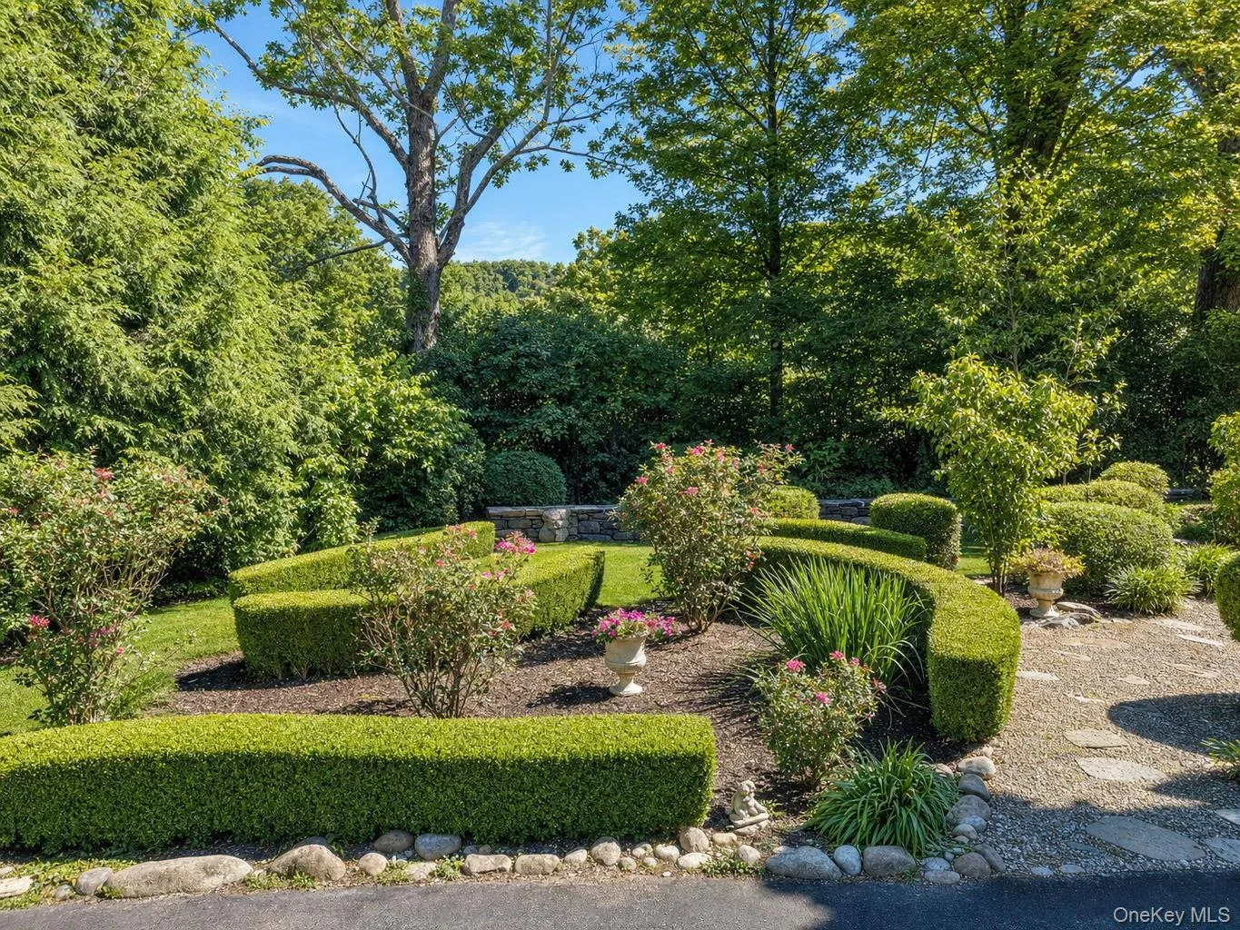 Garden paradise Garden paradise