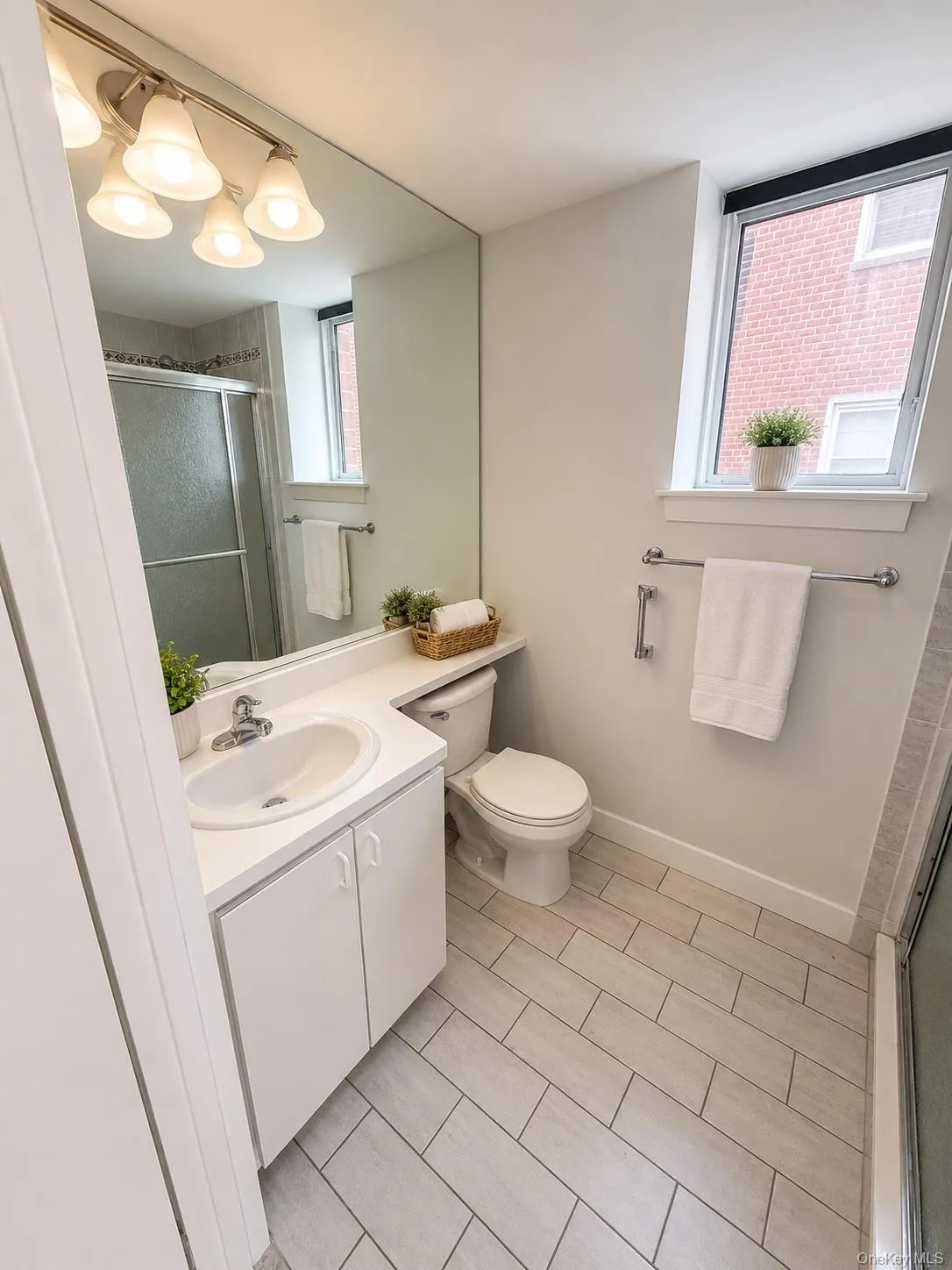 10 Canterbury Road, North Hempstead, NY, 1 Bedroom Bedrooms, 2 Rooms Rooms,1 BathroomBathrooms,Residential Lease,For Rent,Canterbury Road,0,1045178 10 Canterbury Road, North Hempstead, NY, 1 Bedroom Bedrooms, 2 Rooms Rooms,1 BathroomBathrooms,Residential Lease,For Rent,Canterbury Road,0,1045178