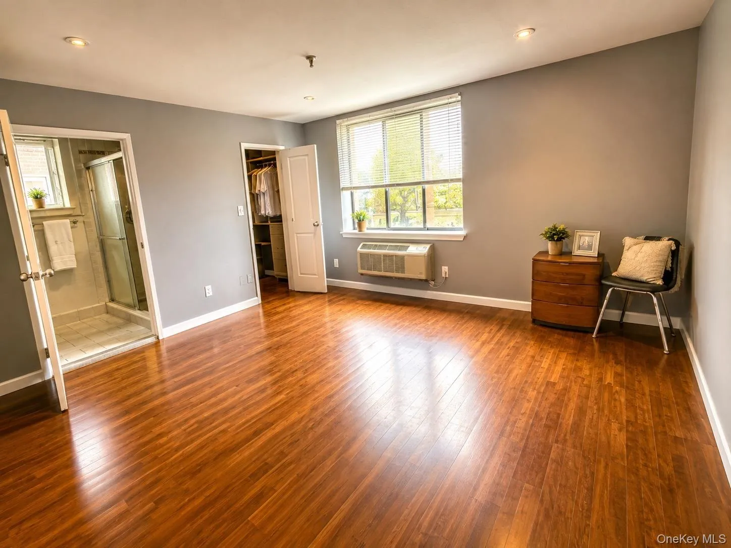 10 Canterbury Road, North Hempstead, NY, 1 Bedroom Bedrooms, 2 Rooms Rooms,1 BathroomBathrooms,Residential Lease,For Rent,Canterbury Road,0,1045178 10 Canterbury Road, North Hempstead, NY, 1 Bedroom Bedrooms, 2 Rooms Rooms,1 BathroomBathrooms,Residential Lease,For Rent,Canterbury Road,0,1045178