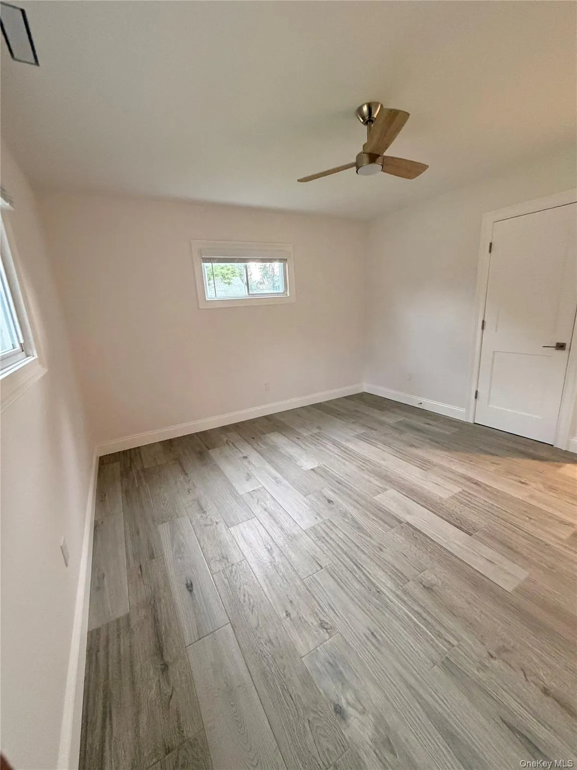 17 Jefferson Avenue, Huntington, NY, 2 Bedrooms Bedrooms, 5 Rooms Rooms,1 BathroomBathrooms,Residential Lease,For Rent,Jefferson,0,1045184 17 Jefferson Avenue, Huntington, NY, 2 Bedrooms Bedrooms, 5 Rooms Rooms,1 BathroomBathrooms,Residential Lease,For Rent,Jefferson,0,1045184