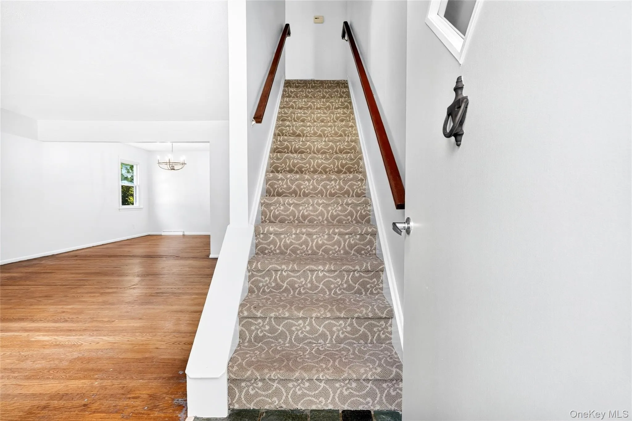 92 Kings Highway, Clarkstown, NY, 7 Bedrooms Bedrooms, 12 Rooms Rooms,2 BathroomsBathrooms,Residential,For Rent,Kings,0,1045187 92 Kings Highway, Clarkstown, NY, 7 Bedrooms Bedrooms, 12 Rooms Rooms,2 BathroomsBathrooms,Residential,For Rent,Kings,0,1045187