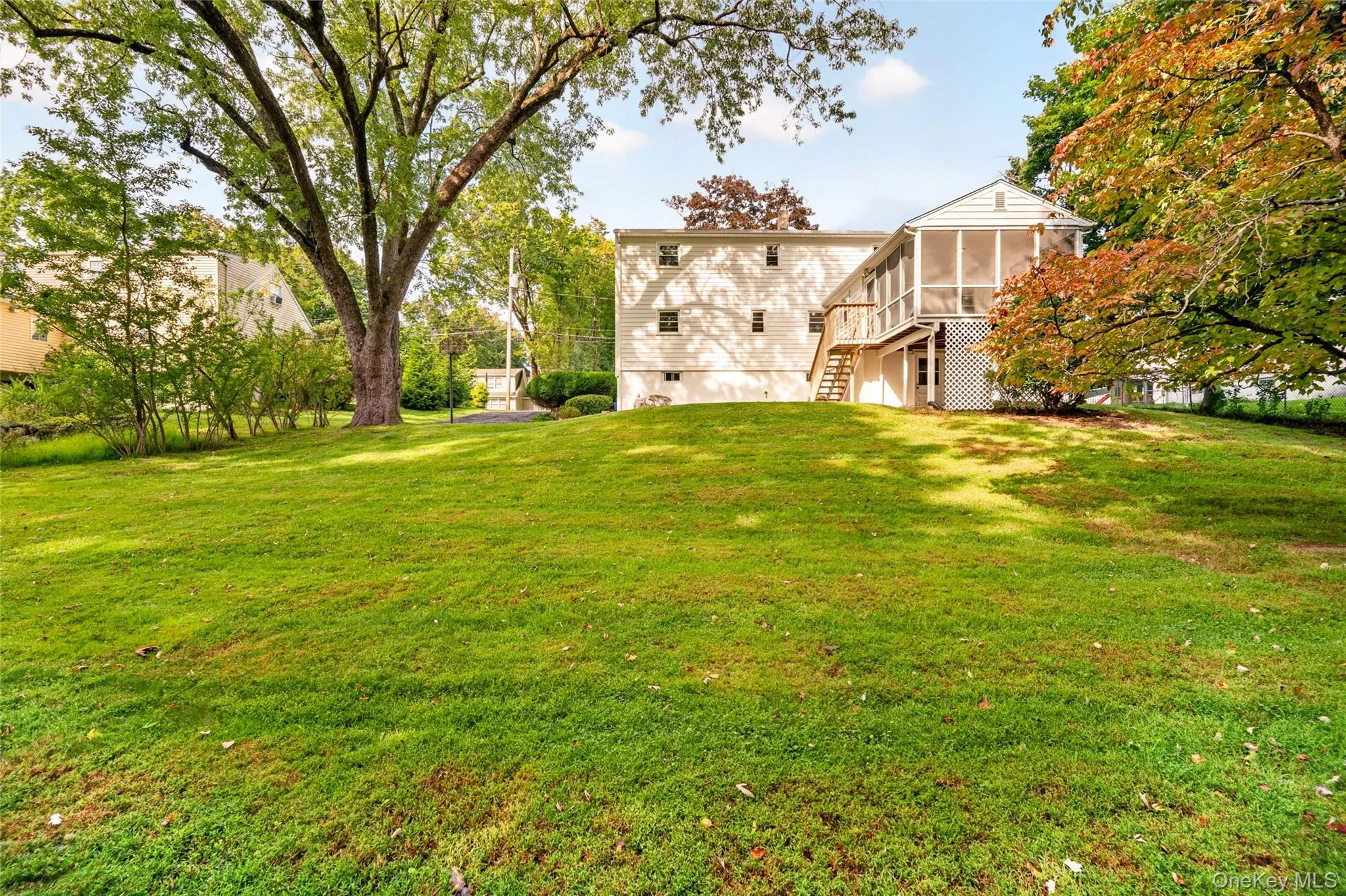 92 Kings Highway, Clarkstown, NY, 7 Bedrooms Bedrooms, 12 Rooms Rooms,2 BathroomsBathrooms,Residential,For Rent,Kings,0,1045187 92 Kings Highway, Clarkstown, NY, 7 Bedrooms Bedrooms, 12 Rooms Rooms,2 BathroomsBathrooms,Residential,For Rent,Kings,0,1045187