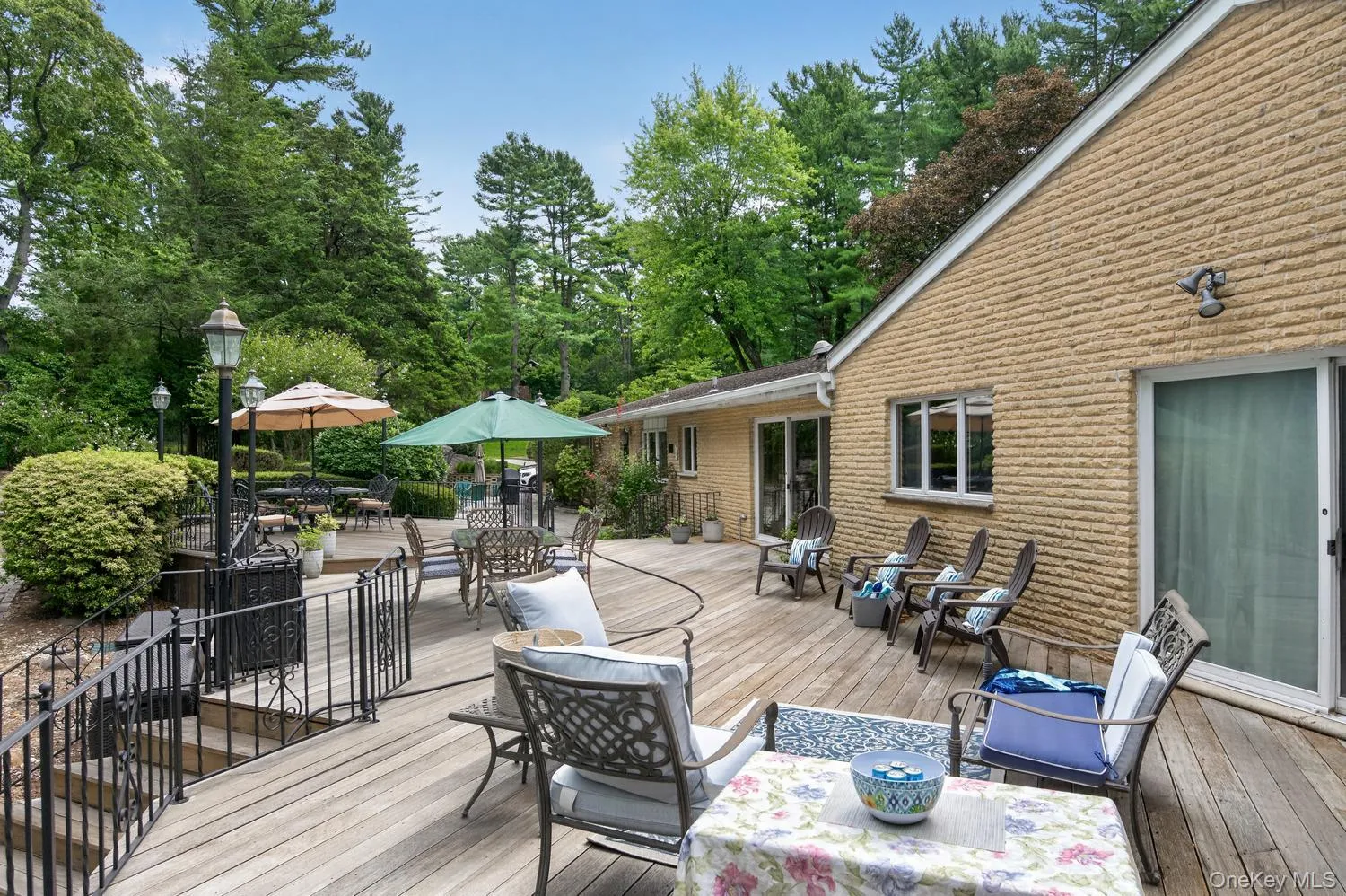 10 Dorchester Drive, Oyster Bay, NY, 5 Bedrooms Bedrooms, 14 Rooms Rooms,4 BathroomsBathrooms,Residential,For Rent,Dorchester,0,1045194 10 Dorchester Drive, Oyster Bay, NY, 5 Bedrooms Bedrooms, 14 Rooms Rooms,4 BathroomsBathrooms,Residential,For Rent,Dorchester,0,1045194