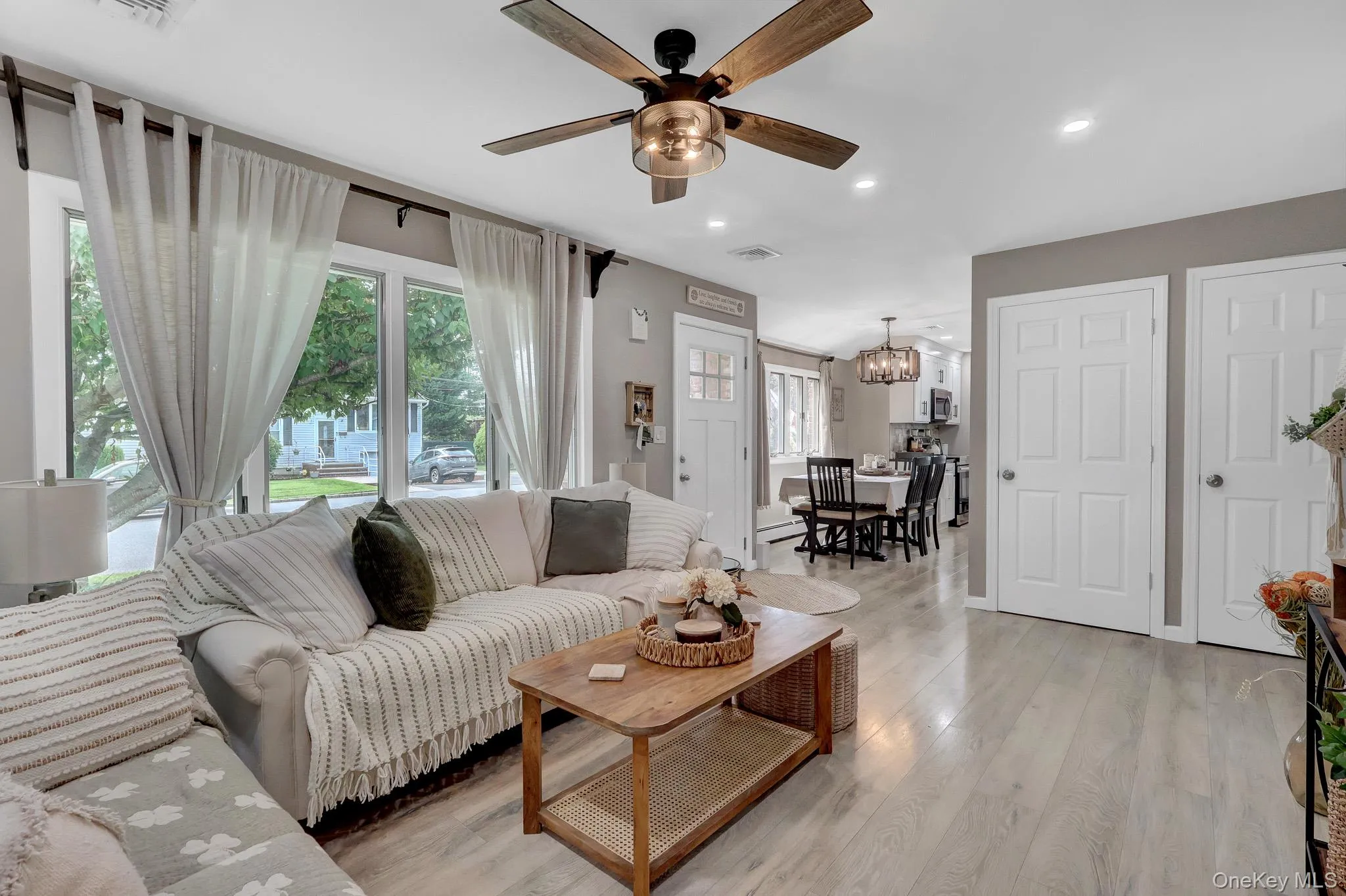 43 Manhattan Avenue, West Babylon, NY, 3 Bedrooms Bedrooms, 6 Rooms Rooms,2 BathroomsBathrooms,Residential,For Rent,Manhattan,0,1045195 43 Manhattan Avenue, West Babylon, NY, 3 Bedrooms Bedrooms, 6 Rooms Rooms,2 BathroomsBathrooms,Residential,For Rent,Manhattan,0,1045195