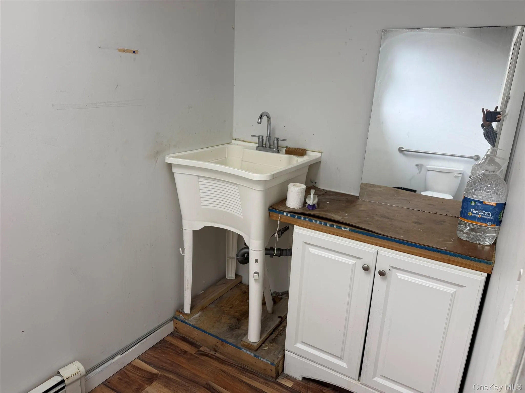 1555 Montauk Highway, Brookhaven, NY, ,Commercial Lease,For Rent,Montauk,0,1045198 1555 Montauk Highway, Brookhaven, NY, ,Commercial Lease,For Rent,Montauk,0,1045198