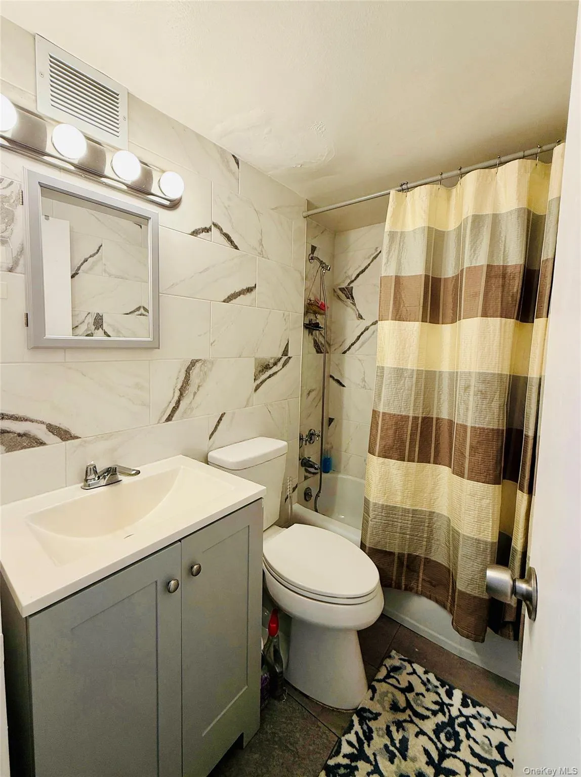 61-35 98 street, New York, NY, 2 Rooms Rooms,1 BathroomBathrooms,Residential,For Rent,98 street,0,1045199 61-35 98 street, New York, NY, 2 Rooms Rooms,1 BathroomBathrooms,Residential,For Rent,98 street,0,1045199