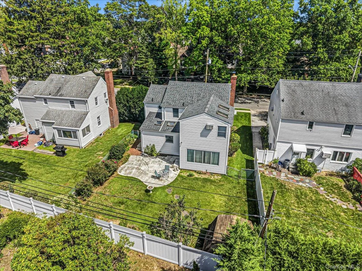 1860 Rockville Drive, Hempstead, NY, 4 Bedrooms Bedrooms, 8 Rooms Rooms,1 BathroomBathrooms,Residential,For Rent,Rockville,0,1045207 1860 Rockville Drive, Hempstead, NY, 4 Bedrooms Bedrooms, 8 Rooms Rooms,1 BathroomBathrooms,Residential,For Rent,Rockville,0,1045207