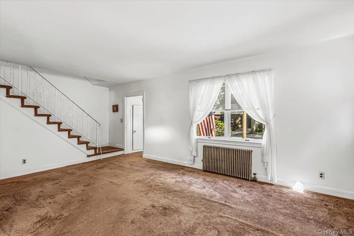 1860 Rockville Drive, Hempstead, NY, 4 Bedrooms Bedrooms, 8 Rooms Rooms,1 BathroomBathrooms,Residential,For Rent,Rockville,0,1045207 1860 Rockville Drive, Hempstead, NY, 4 Bedrooms Bedrooms, 8 Rooms Rooms,1 BathroomBathrooms,Residential,For Rent,Rockville,0,1045207
