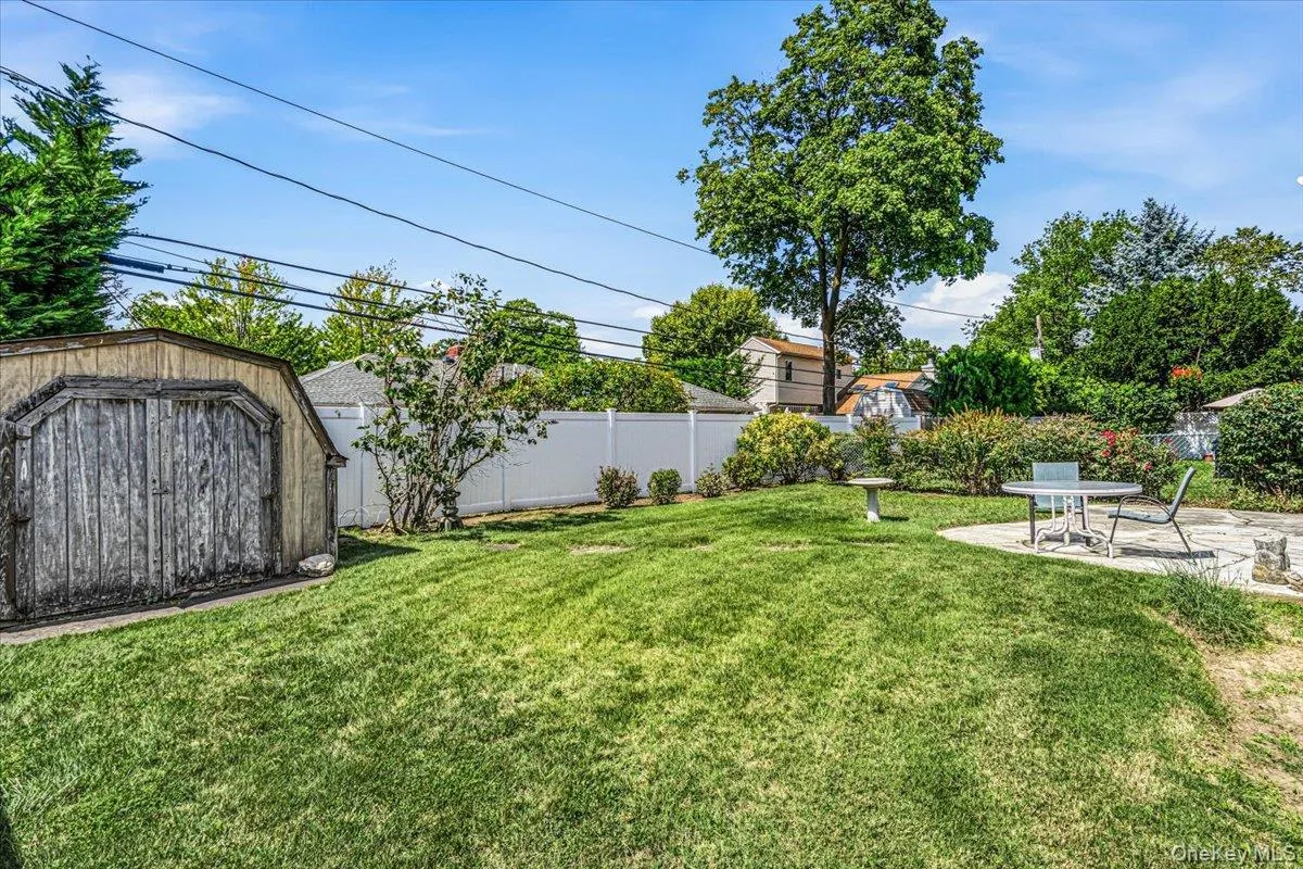 Park-Like Backyard Park-Like Backyard