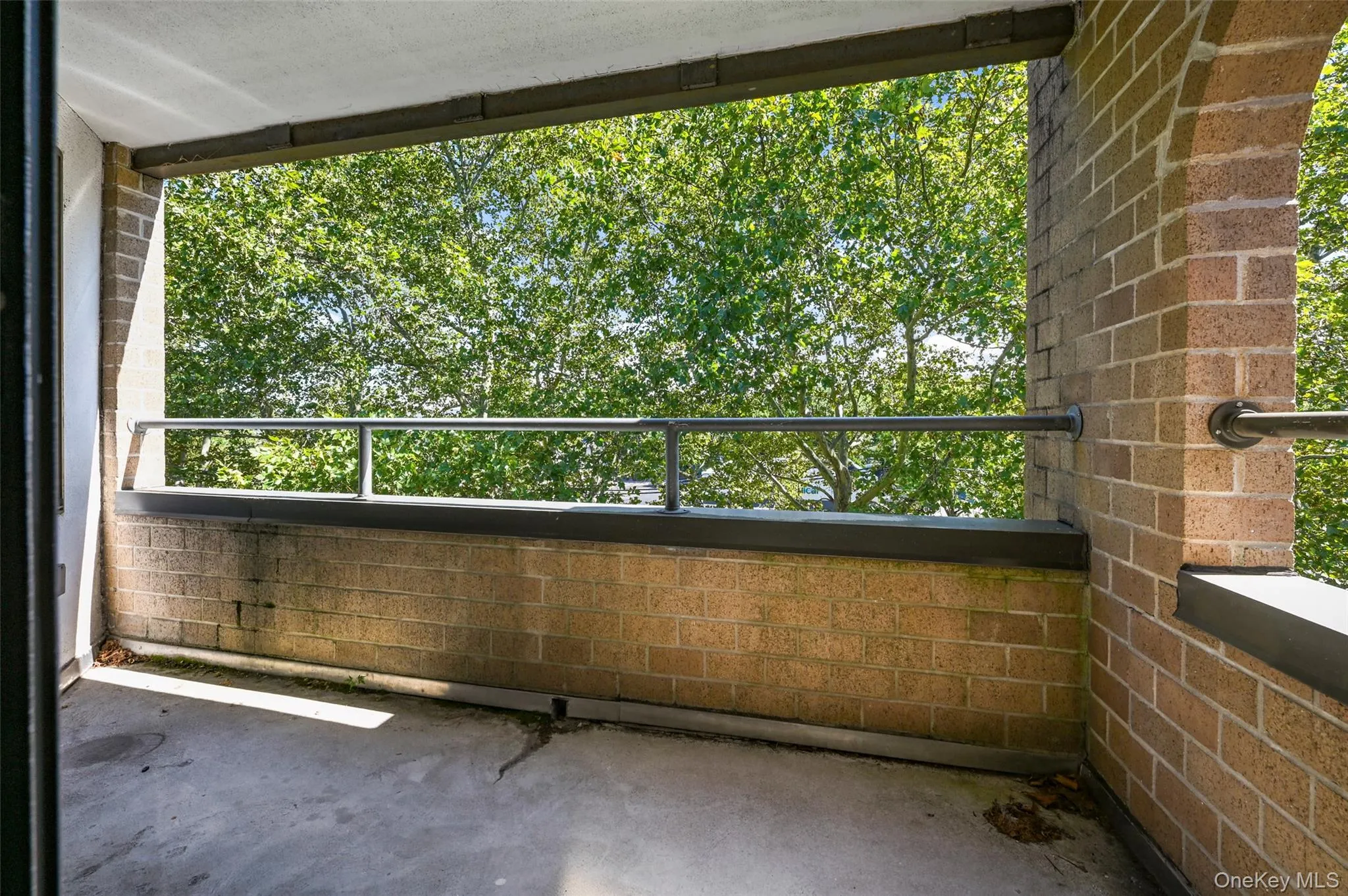 Who doesn't love a little private outdoor space? Who doesn't love a little private outdoor space?