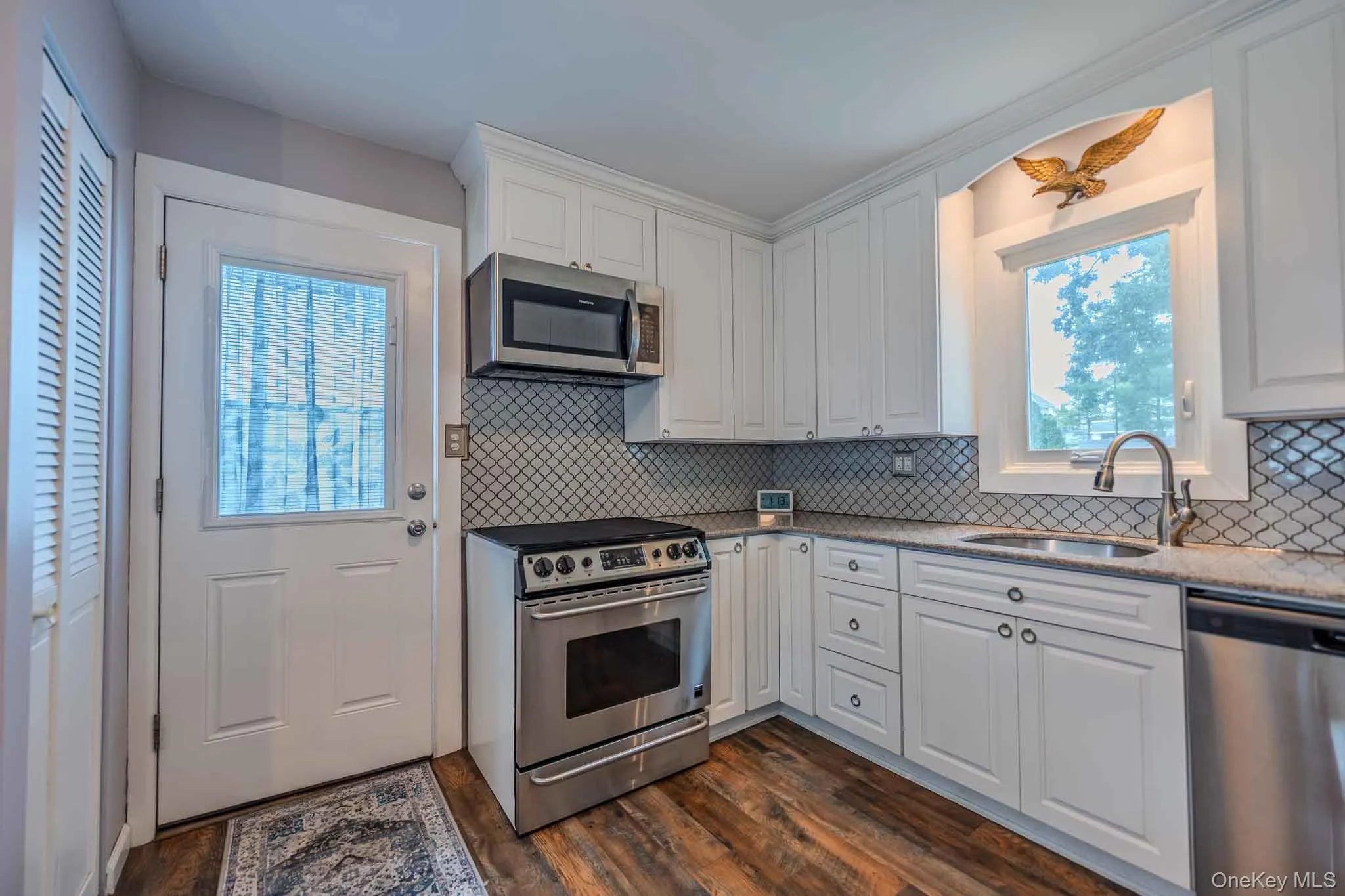 41 6th Street, Brookhaven, NY, 2 Bedrooms Bedrooms, 5 Rooms Rooms,1 BathroomBathrooms,Residential,For Rent,6th,0,1045209 41 6th Street, Brookhaven, NY, 2 Bedrooms Bedrooms, 5 Rooms Rooms,1 BathroomBathrooms,Residential,For Rent,6th,0,1045209