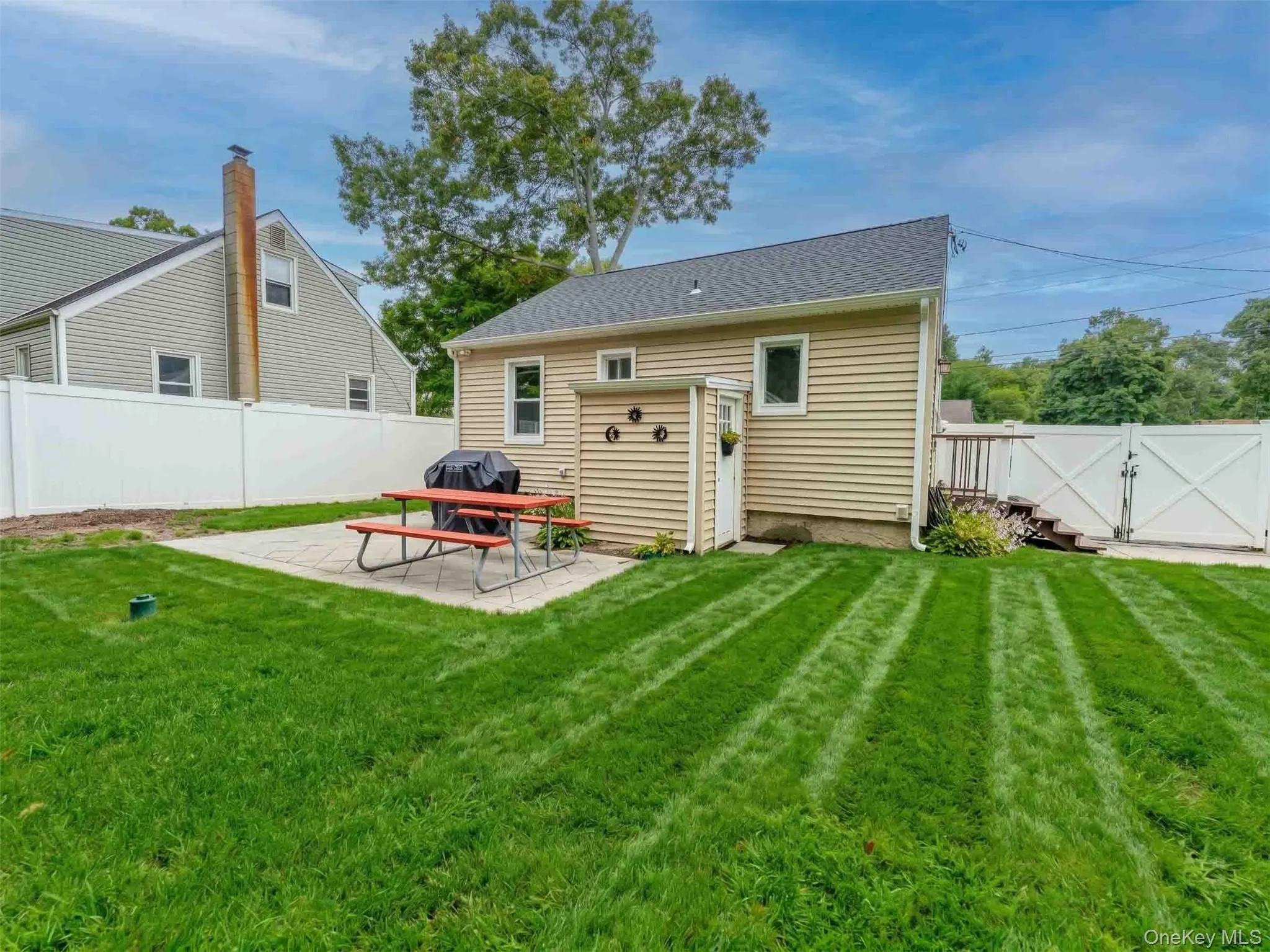 41 6th Street, Brookhaven, NY, 2 Bedrooms Bedrooms, 5 Rooms Rooms,1 BathroomBathrooms,Residential,For Rent,6th,0,1045209 41 6th Street, Brookhaven, NY, 2 Bedrooms Bedrooms, 5 Rooms Rooms,1 BathroomBathrooms,Residential,For Rent,6th,0,1045209