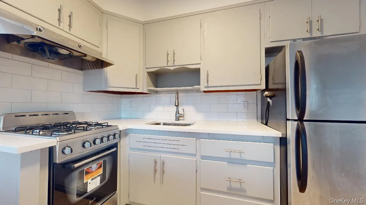 96-29 72nd Road, New York, NY, 1 Bedroom Bedrooms, 3 Rooms Rooms,1 BathroomBathrooms,Residential Lease,For Rent,72nd,0,1045217 96-29 72nd Road, New York, NY, 1 Bedroom Bedrooms, 3 Rooms Rooms,1 BathroomBathrooms,Residential Lease,For Rent,72nd,0,1045217