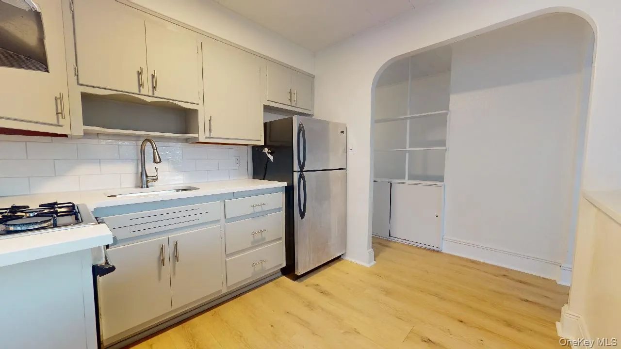 96-29 72nd Road, New York, NY, 1 Bedroom Bedrooms, 3 Rooms Rooms,1 BathroomBathrooms,Residential Lease,For Rent,72nd,0,1045217 96-29 72nd Road, New York, NY, 1 Bedroom Bedrooms, 3 Rooms Rooms,1 BathroomBathrooms,Residential Lease,For Rent,72nd,0,1045217