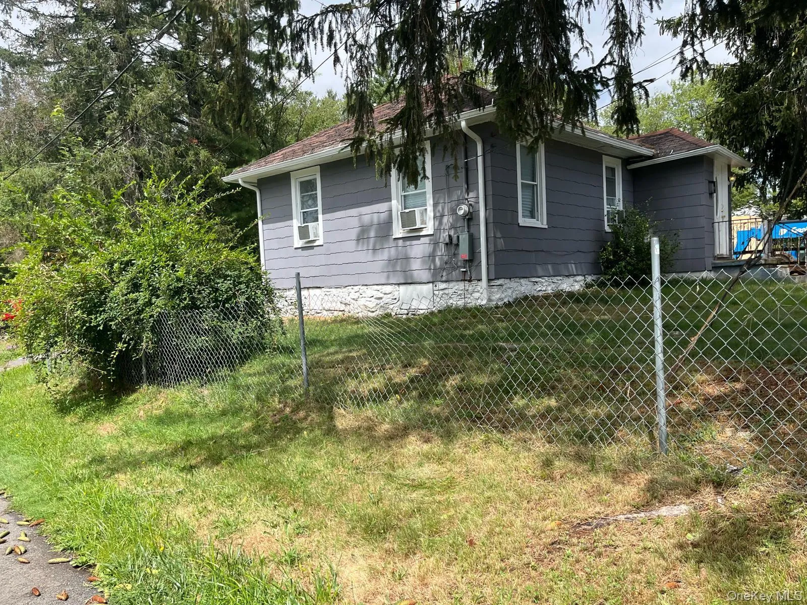 42 Bennett Street, Thompson, NY, 3 Bedrooms Bedrooms, 5 Rooms Rooms,1 BathroomBathrooms,Residential Lease,For Rent,Bennett,0,1045227 42 Bennett Street, Thompson, NY, 3 Bedrooms Bedrooms, 5 Rooms Rooms,1 BathroomBathrooms,Residential Lease,For Rent,Bennett,0,1045227