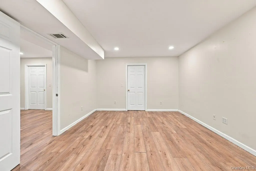 48 Private Road, Riverhead, NY, 4 Bedrooms Bedrooms, 10 Rooms Rooms,2 BathroomsBathrooms,Residential,For Rent,Private,0,1045233 48 Private Road, Riverhead, NY, 4 Bedrooms Bedrooms, 10 Rooms Rooms,2 BathroomsBathrooms,Residential,For Rent,Private,0,1045233