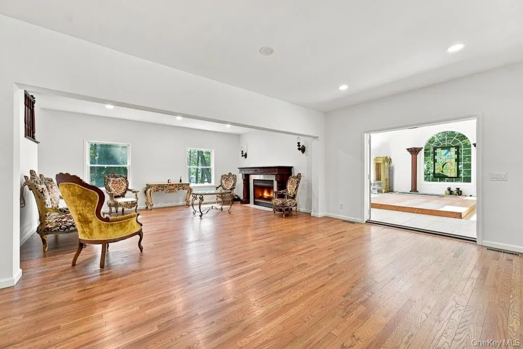 48 Private Road, Riverhead, NY, 4 Bedrooms Bedrooms, 10 Rooms Rooms,2 BathroomsBathrooms,Residential,For Rent,Private,0,1045233 48 Private Road, Riverhead, NY, 4 Bedrooms Bedrooms, 10 Rooms Rooms,2 BathroomsBathrooms,Residential,For Rent,Private,0,1045233