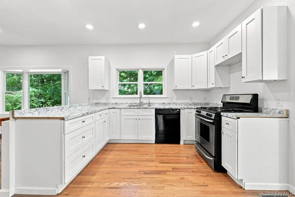 48 Private Road, Riverhead, NY, 4 Bedrooms Bedrooms, 10 Rooms Rooms,2 BathroomsBathrooms,Residential,For Rent,Private,0,1045233 48 Private Road, Riverhead, NY, 4 Bedrooms Bedrooms, 10 Rooms Rooms,2 BathroomsBathrooms,Residential,For Rent,Private,0,1045233