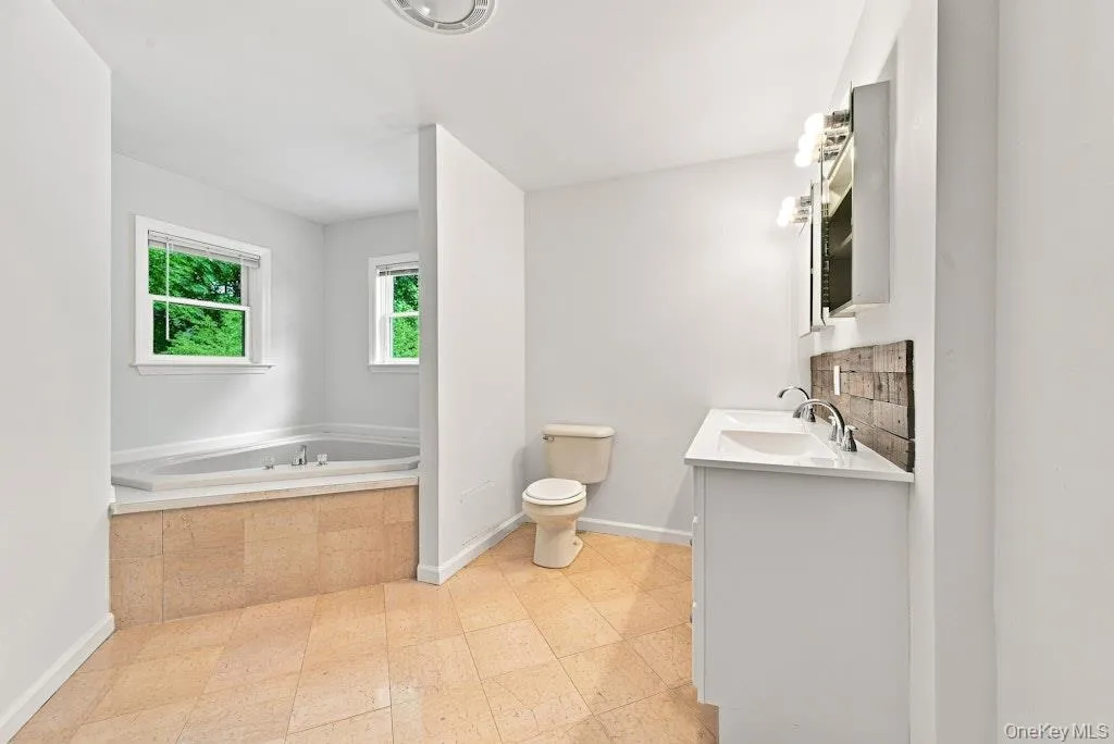 48 Private Road, Riverhead, NY, 4 Bedrooms Bedrooms, 10 Rooms Rooms,2 BathroomsBathrooms,Residential,For Rent,Private,0,1045233 48 Private Road, Riverhead, NY, 4 Bedrooms Bedrooms, 10 Rooms Rooms,2 BathroomsBathrooms,Residential,For Rent,Private,0,1045233