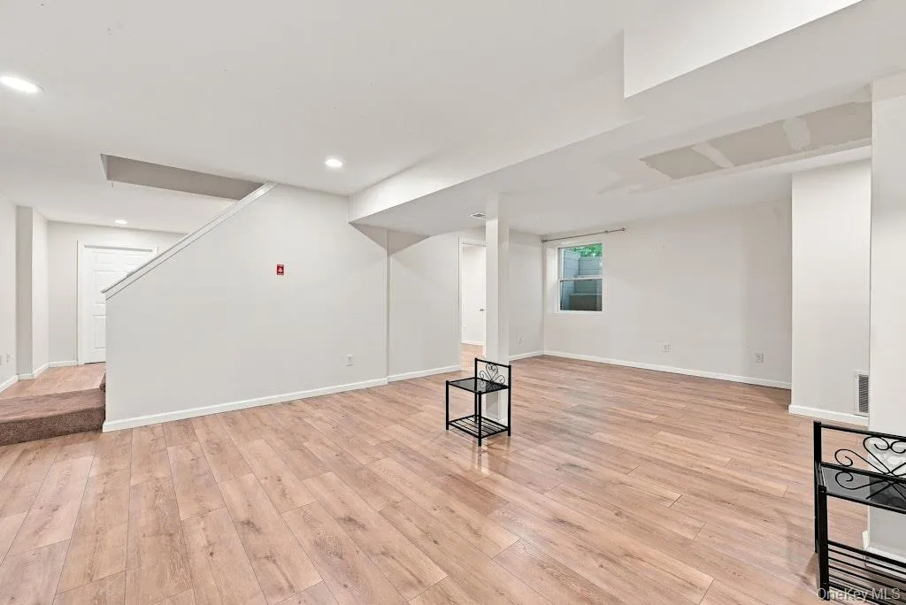 48 Private Road, Riverhead, NY, 4 Bedrooms Bedrooms, 10 Rooms Rooms,2 BathroomsBathrooms,Residential,For Rent,Private,0,1045233 48 Private Road, Riverhead, NY, 4 Bedrooms Bedrooms, 10 Rooms Rooms,2 BathroomsBathrooms,Residential,For Rent,Private,0,1045233