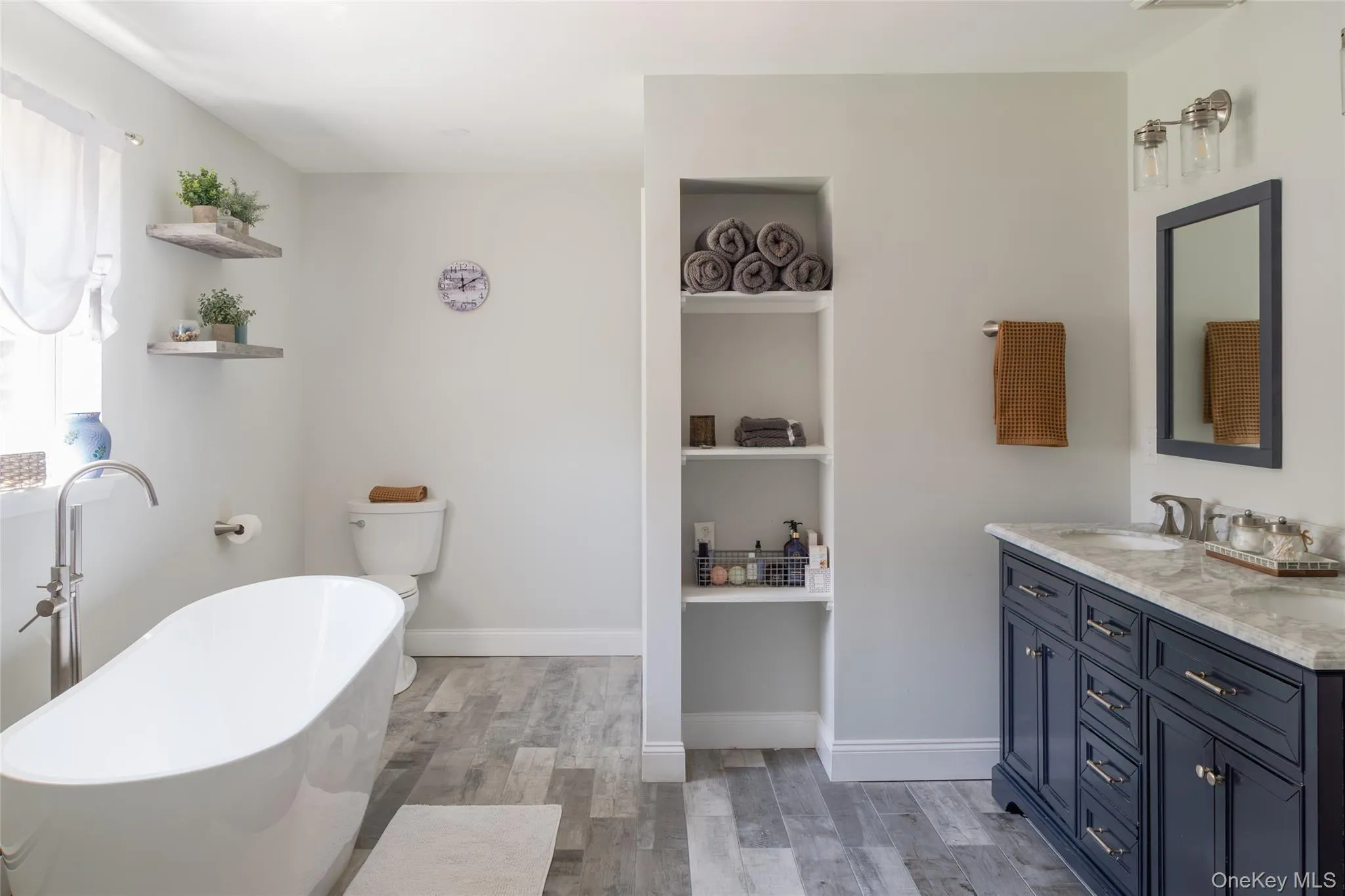 12 Ridgeview Lane, Marlboro, NY, 4 Bedrooms Bedrooms, 14 Rooms Rooms,2 BathroomsBathrooms,Residential,For Rent,Ridgeview,0,1045235 12 Ridgeview Lane, Marlboro, NY, 4 Bedrooms Bedrooms, 14 Rooms Rooms,2 BathroomsBathrooms,Residential,For Rent,Ridgeview,0,1045235
