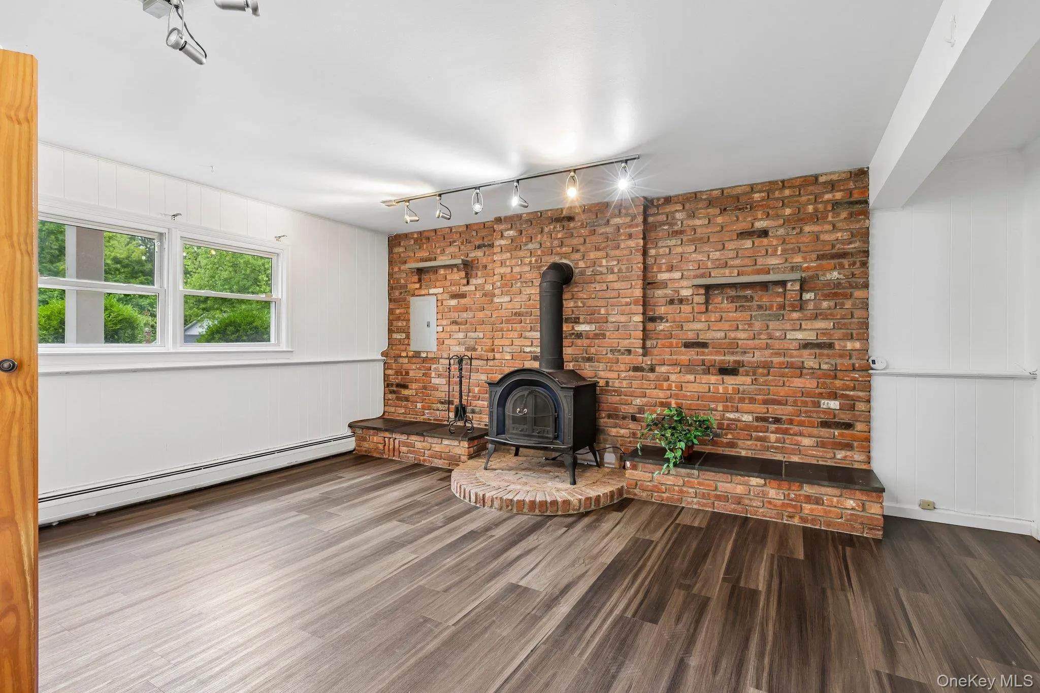82 Branchville Road, Clarkstown, NY, 5 Bedrooms Bedrooms, 11 Rooms Rooms,3 BathroomsBathrooms,Residential,For Rent,Branchville,0,1045240 82 Branchville Road, Clarkstown, NY, 5 Bedrooms Bedrooms, 11 Rooms Rooms,3 BathroomsBathrooms,Residential,For Rent,Branchville,0,1045240