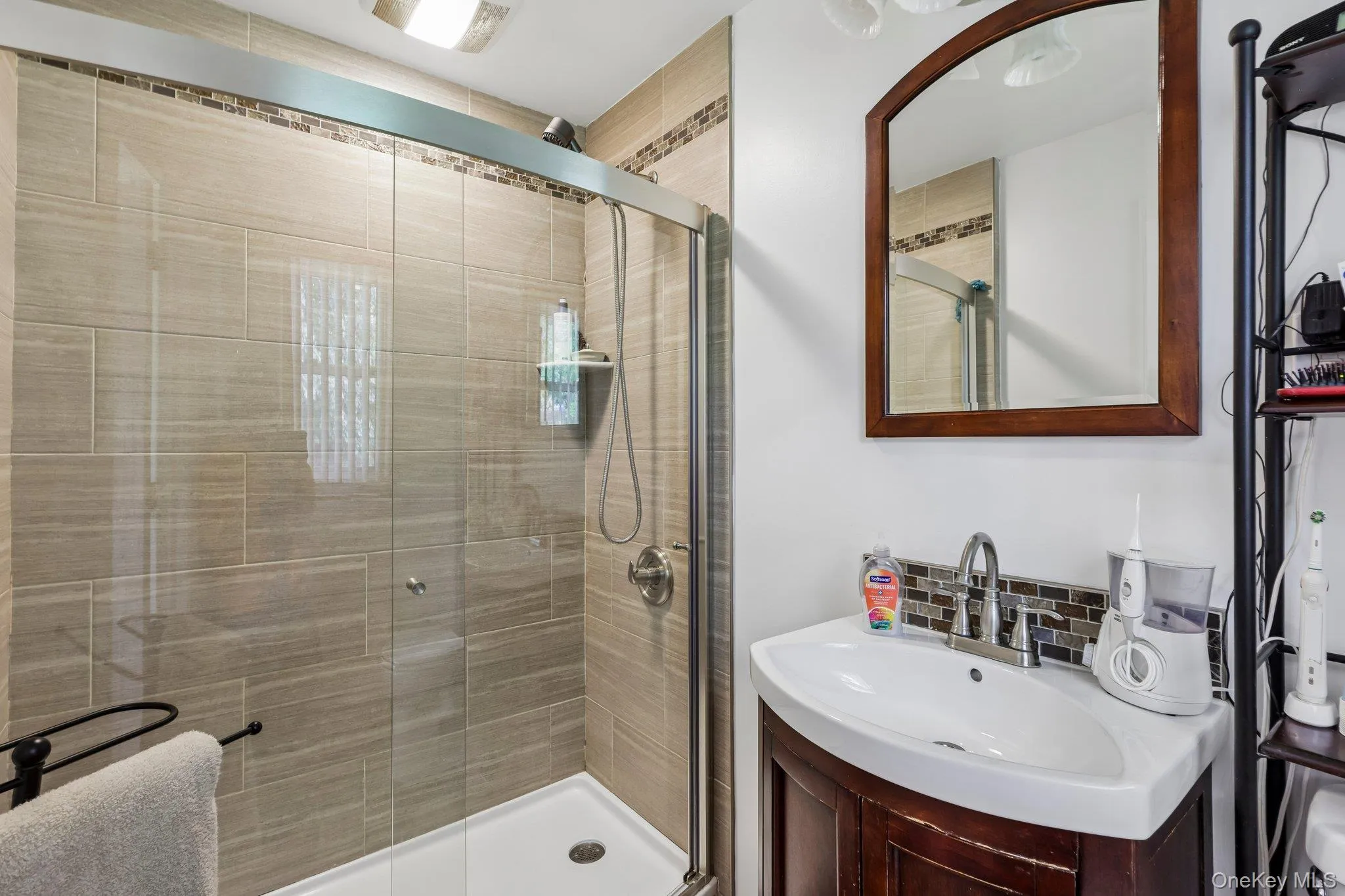 82 Branchville Road, Clarkstown, NY, 5 Bedrooms Bedrooms, 11 Rooms Rooms,3 BathroomsBathrooms,Residential,For Rent,Branchville,0,1045240 82 Branchville Road, Clarkstown, NY, 5 Bedrooms Bedrooms, 11 Rooms Rooms,3 BathroomsBathrooms,Residential,For Rent,Branchville,0,1045240
