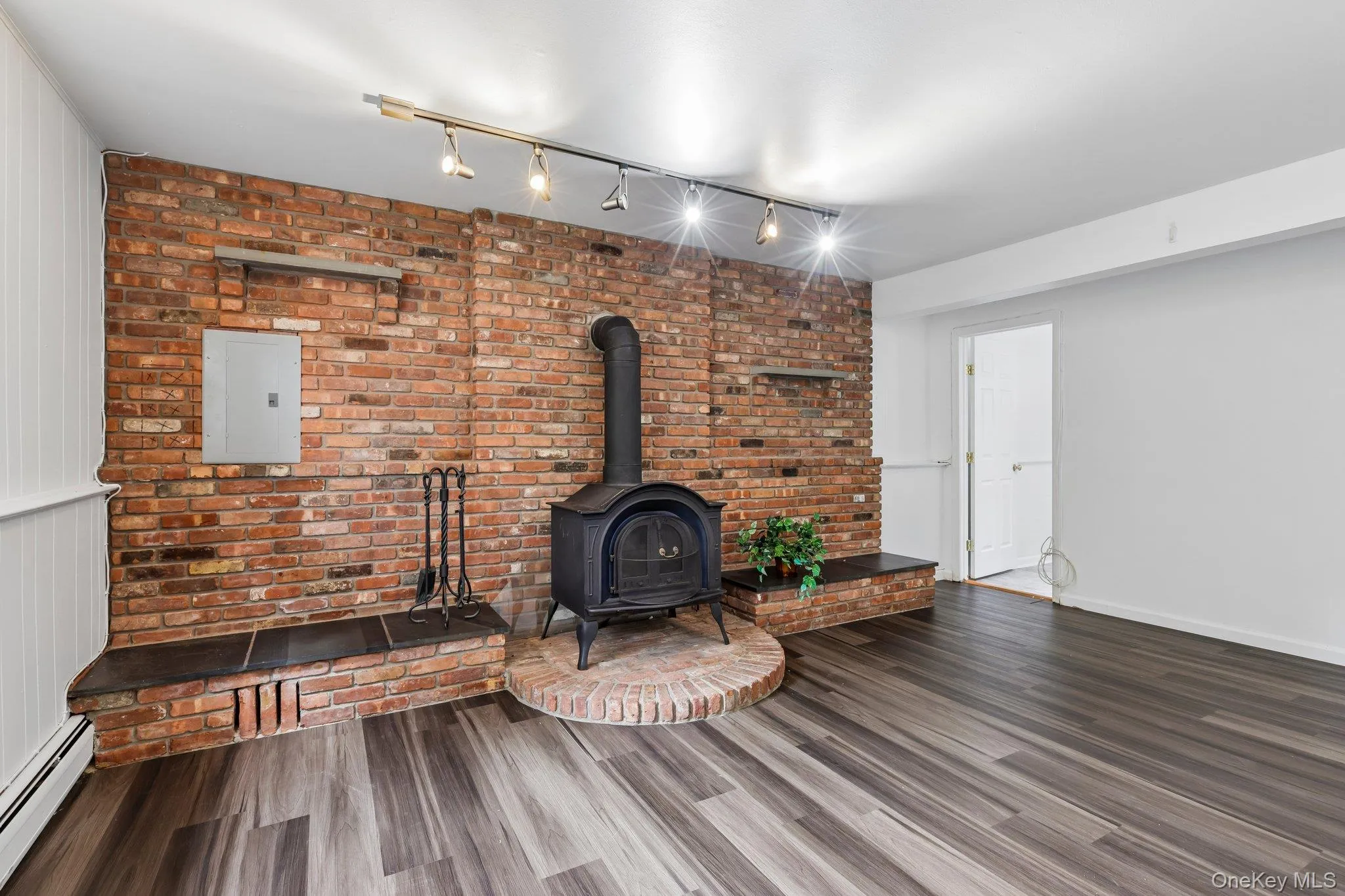 82 Branchville Road, Clarkstown, NY, 5 Bedrooms Bedrooms, 11 Rooms Rooms,3 BathroomsBathrooms,Residential,For Rent,Branchville,0,1045240 82 Branchville Road, Clarkstown, NY, 5 Bedrooms Bedrooms, 11 Rooms Rooms,3 BathroomsBathrooms,Residential,For Rent,Branchville,0,1045240