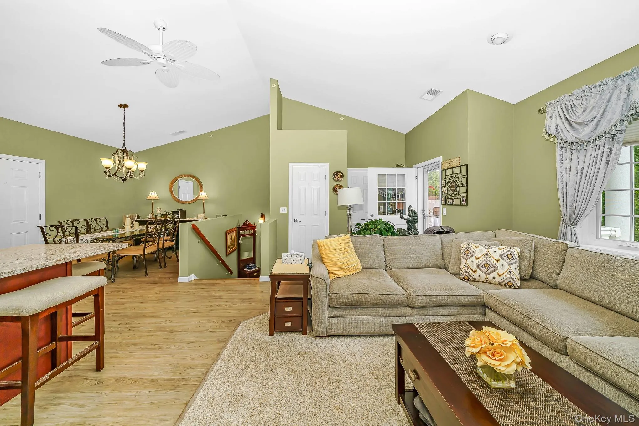 30 Sarah Court, Babylon, NY, 2 Bedrooms Bedrooms, 5 Rooms Rooms,2 BathroomsBathrooms,Residential,For Rent,Sarah,0,1045244 30 Sarah Court, Babylon, NY, 2 Bedrooms Bedrooms, 5 Rooms Rooms,2 BathroomsBathrooms,Residential,For Rent,Sarah,0,1045244