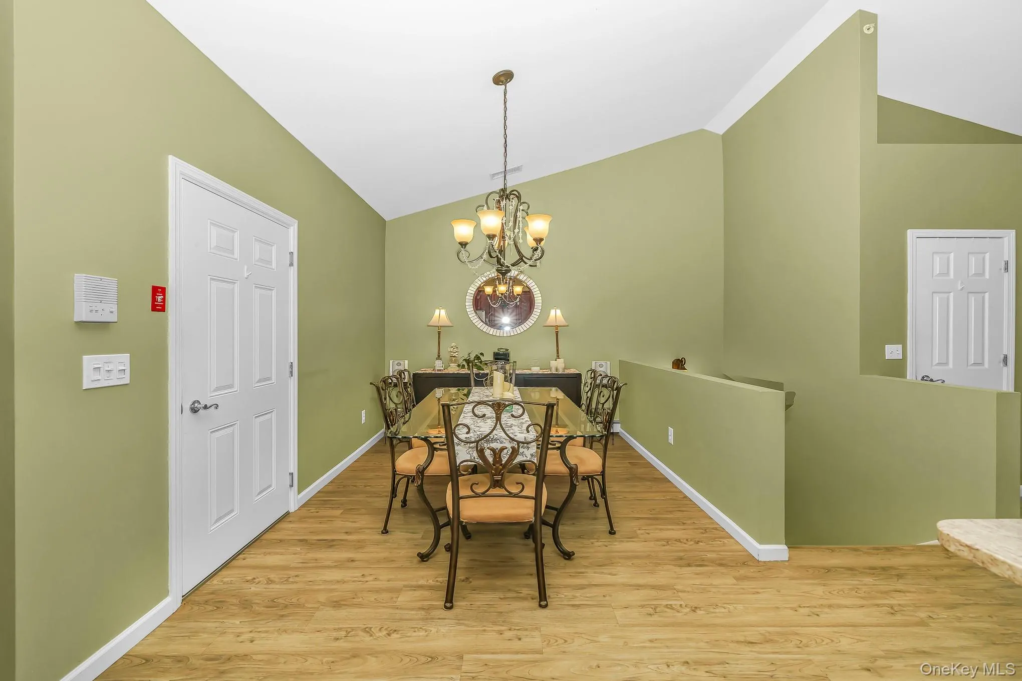 30 Sarah Court, Babylon, NY, 2 Bedrooms Bedrooms, 5 Rooms Rooms,2 BathroomsBathrooms,Residential,For Rent,Sarah,0,1045244 30 Sarah Court, Babylon, NY, 2 Bedrooms Bedrooms, 5 Rooms Rooms,2 BathroomsBathrooms,Residential,For Rent,Sarah,0,1045244
