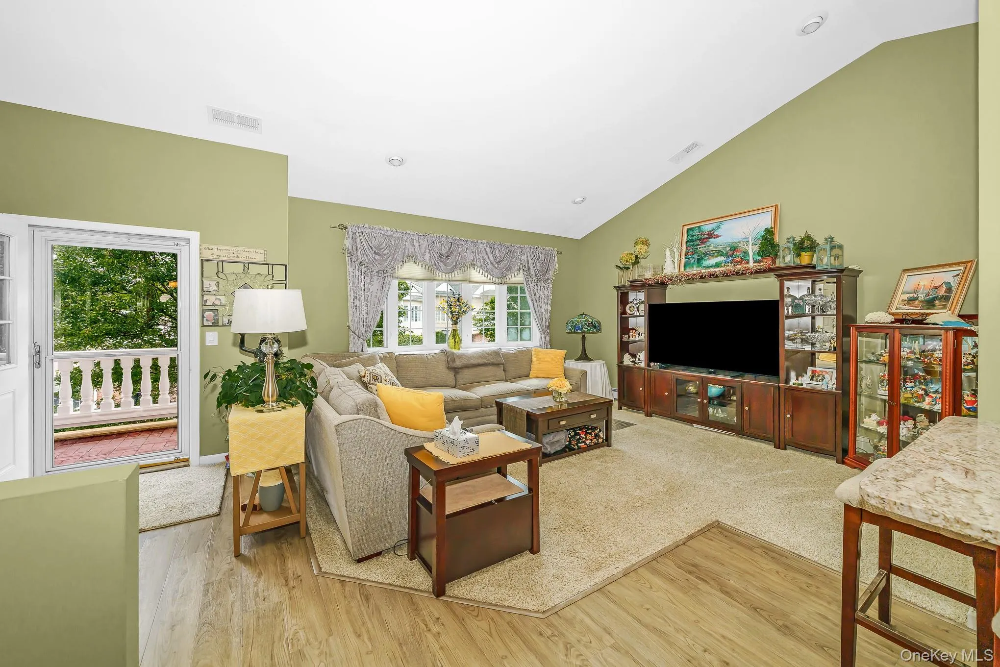 30 Sarah Court, Babylon, NY, 2 Bedrooms Bedrooms, 5 Rooms Rooms,2 BathroomsBathrooms,Residential,For Rent,Sarah,0,1045244 30 Sarah Court, Babylon, NY, 2 Bedrooms Bedrooms, 5 Rooms Rooms,2 BathroomsBathrooms,Residential,For Rent,Sarah,0,1045244