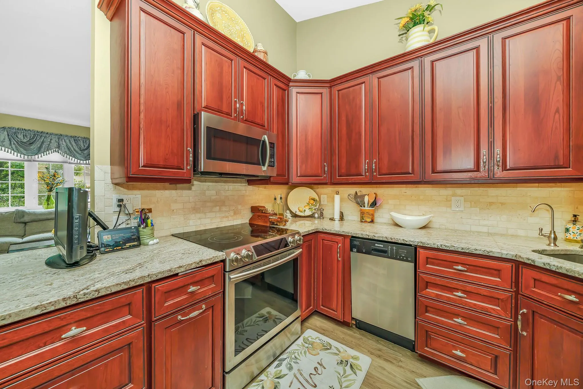 30 Sarah Court, Babylon, NY, 2 Bedrooms Bedrooms, 5 Rooms Rooms,2 BathroomsBathrooms,Residential,For Rent,Sarah,0,1045244 30 Sarah Court, Babylon, NY, 2 Bedrooms Bedrooms, 5 Rooms Rooms,2 BathroomsBathrooms,Residential,For Rent,Sarah,0,1045244