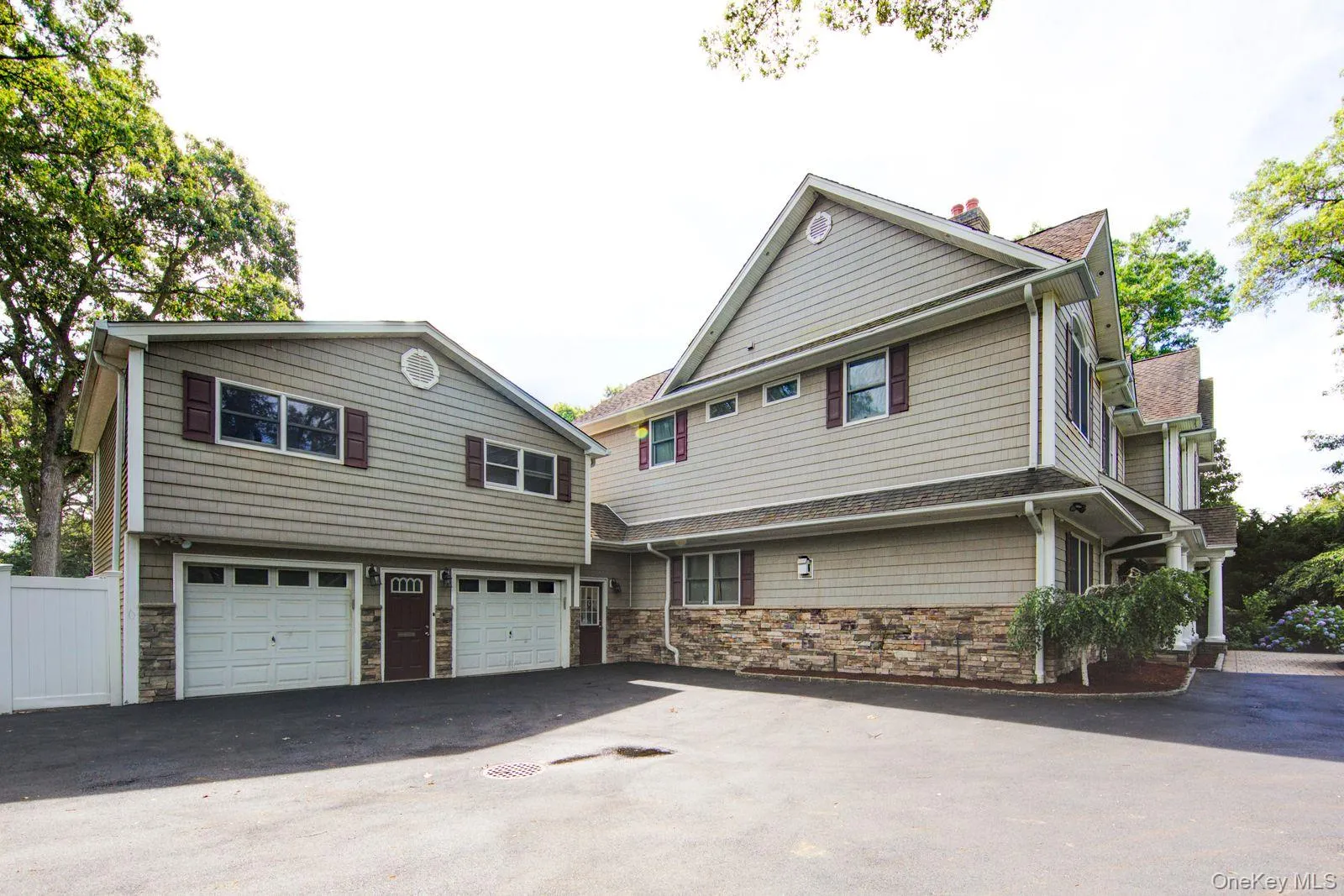 97 Chestnut Street, Brookhaven, NY, 6 Bedrooms Bedrooms, 13 Rooms Rooms,5 BathroomsBathrooms,Residential,For Rent,Chestnut,0,1045245 97 Chestnut Street, Brookhaven, NY, 6 Bedrooms Bedrooms, 13 Rooms Rooms,5 BathroomsBathrooms,Residential,For Rent,Chestnut,0,1045245