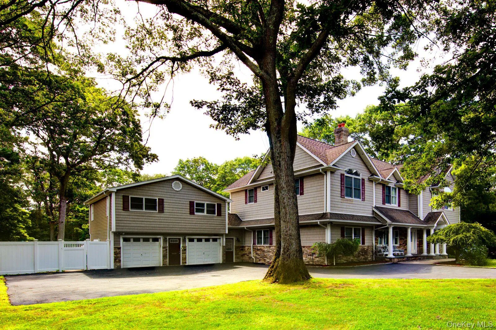 97 Chestnut Street, Brookhaven, NY, 6 Bedrooms Bedrooms, 13 Rooms Rooms,5 BathroomsBathrooms,Residential,For Rent,Chestnut,0,1045245 97 Chestnut Street, Brookhaven, NY, 6 Bedrooms Bedrooms, 13 Rooms Rooms,5 BathroomsBathrooms,Residential,For Rent,Chestnut,0,1045245