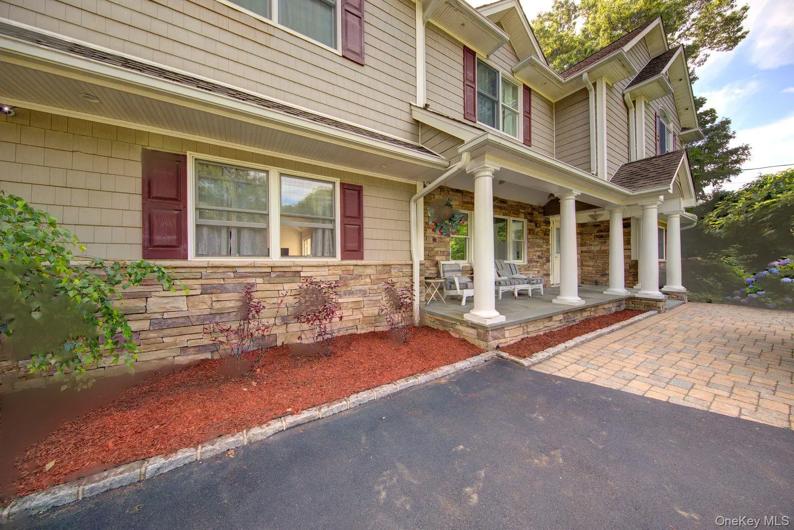 97 Chestnut Street, Brookhaven, NY, 6 Bedrooms Bedrooms, 13 Rooms Rooms,5 BathroomsBathrooms,Residential,For Rent,Chestnut,0,1045245 97 Chestnut Street, Brookhaven, NY, 6 Bedrooms Bedrooms, 13 Rooms Rooms,5 BathroomsBathrooms,Residential,For Rent,Chestnut,0,1045245