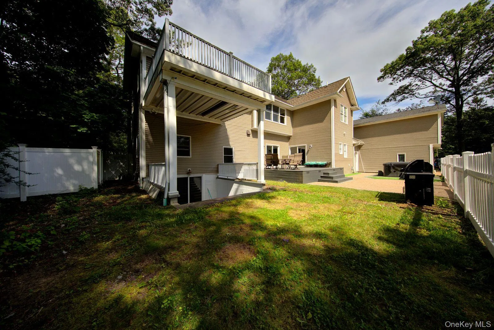 97 Chestnut Street, Brookhaven, NY, 6 Bedrooms Bedrooms, 13 Rooms Rooms,5 BathroomsBathrooms,Residential,For Rent,Chestnut,0,1045245 97 Chestnut Street, Brookhaven, NY, 6 Bedrooms Bedrooms, 13 Rooms Rooms,5 BathroomsBathrooms,Residential,For Rent,Chestnut,0,1045245