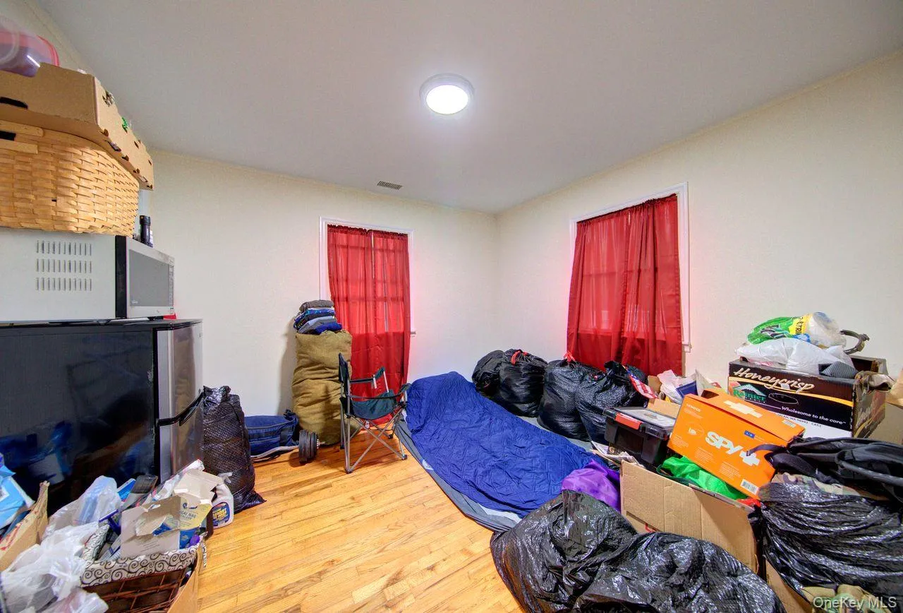 97 Chestnut Street, Brookhaven, NY, 6 Bedrooms Bedrooms, 13 Rooms Rooms,5 BathroomsBathrooms,Residential,For Rent,Chestnut,0,1045245 97 Chestnut Street, Brookhaven, NY, 6 Bedrooms Bedrooms, 13 Rooms Rooms,5 BathroomsBathrooms,Residential,For Rent,Chestnut,0,1045245