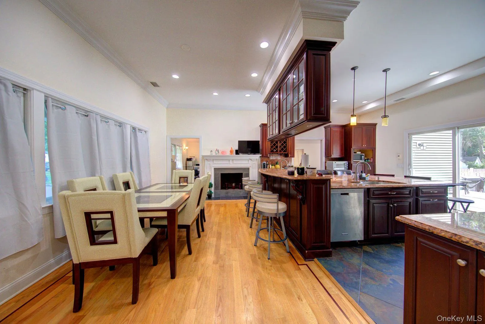 97 Chestnut Street, Brookhaven, NY, 6 Bedrooms Bedrooms, 13 Rooms Rooms,5 BathroomsBathrooms,Residential,For Rent,Chestnut,0,1045245 97 Chestnut Street, Brookhaven, NY, 6 Bedrooms Bedrooms, 13 Rooms Rooms,5 BathroomsBathrooms,Residential,For Rent,Chestnut,0,1045245