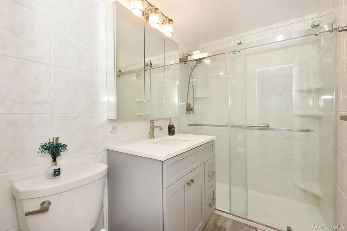 100 Clinton Avenue, Hempstead, NY, 1 Bedroom Bedrooms, 4 Rooms Rooms,1 BathroomBathrooms,Residential,For Rent,Clinton,0,1045246 100 Clinton Avenue, Hempstead, NY, 1 Bedroom Bedrooms, 4 Rooms Rooms,1 BathroomBathrooms,Residential,For Rent,Clinton,0,1045246