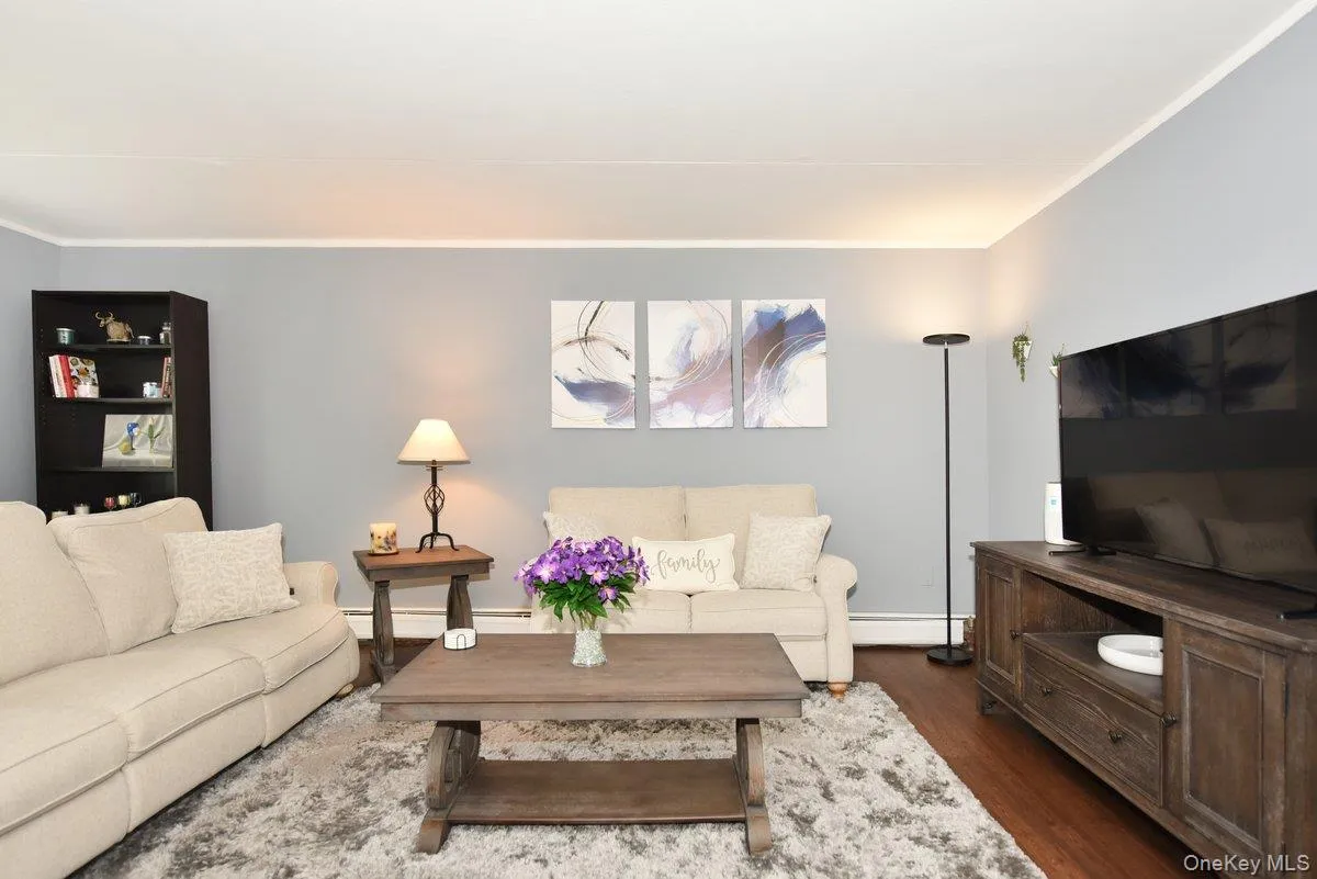 100 Clinton Avenue, Hempstead, NY, 1 Bedroom Bedrooms, 4 Rooms Rooms,1 BathroomBathrooms,Residential,For Rent,Clinton,0,1045246 100 Clinton Avenue, Hempstead, NY, 1 Bedroom Bedrooms, 4 Rooms Rooms,1 BathroomBathrooms,Residential,For Rent,Clinton,0,1045246