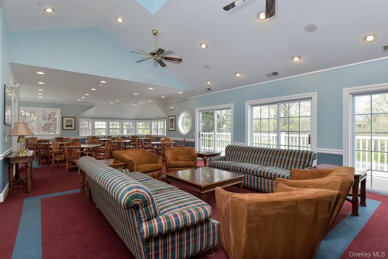 Also in the Club House is a great gathering area with flat screen tv, the Mystic libary and a full kitchen Also in the Club House is a great gathering area with flat screen tv, the Mystic libary and a full kitchen