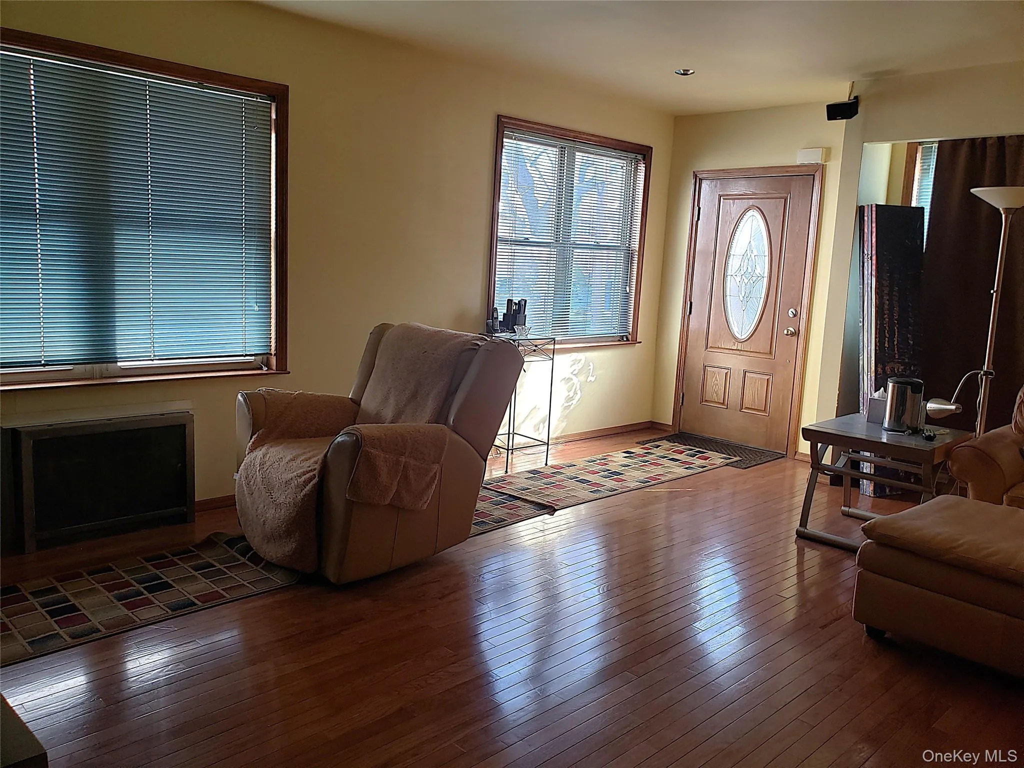 87-37 Union Turnpike, New York, NY, 3 Bedrooms Bedrooms, 7 Rooms Rooms,2 BathroomsBathrooms,Residential,For Rent,Union,0,1045250 87-37 Union Turnpike, New York, NY, 3 Bedrooms Bedrooms, 7 Rooms Rooms,2 BathroomsBathrooms,Residential,For Rent,Union,0,1045250