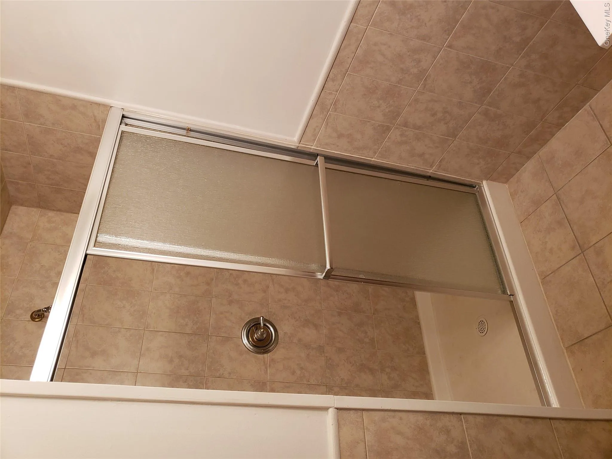 87-37 Union Turnpike, New York, NY, 3 Bedrooms Bedrooms, 7 Rooms Rooms,2 BathroomsBathrooms,Residential,For Rent,Union,0,1045250 87-37 Union Turnpike, New York, NY, 3 Bedrooms Bedrooms, 7 Rooms Rooms,2 BathroomsBathrooms,Residential,For Rent,Union,0,1045250