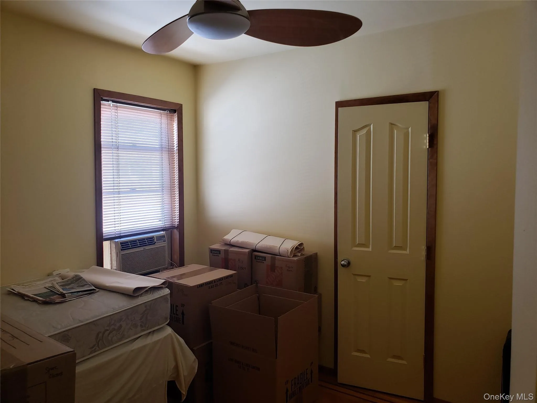 87-37 Union Turnpike, New York, NY, 3 Bedrooms Bedrooms, 7 Rooms Rooms,2 BathroomsBathrooms,Residential,For Rent,Union,0,1045250 87-37 Union Turnpike, New York, NY, 3 Bedrooms Bedrooms, 7 Rooms Rooms,2 BathroomsBathrooms,Residential,For Rent,Union,0,1045250