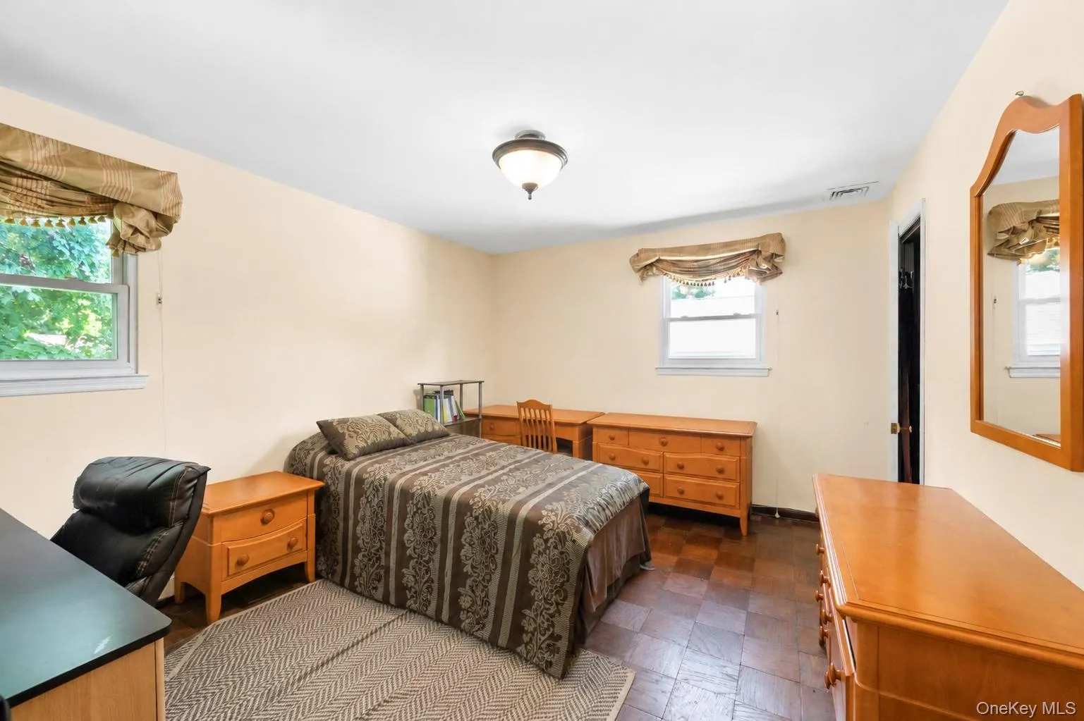 5 Cathy Lane, North Hempstead, NY, 4 Bedrooms Bedrooms, 9 Rooms Rooms,2 BathroomsBathrooms,Residential,For Rent,Cathy,0,1045252 5 Cathy Lane, North Hempstead, NY, 4 Bedrooms Bedrooms, 9 Rooms Rooms,2 BathroomsBathrooms,Residential,For Rent,Cathy,0,1045252