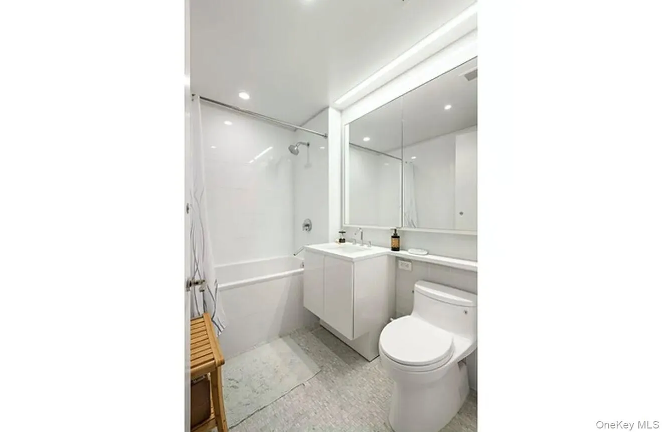 50 Riverside Boulevard, New York, NY, 2 Bedrooms Bedrooms, 4 Rooms Rooms,2 BathroomsBathrooms,Residential,For Rent,Riverside,0,1045254 50 Riverside Boulevard, New York, NY, 2 Bedrooms Bedrooms, 4 Rooms Rooms,2 BathroomsBathrooms,Residential,For Rent,Riverside,0,1045254